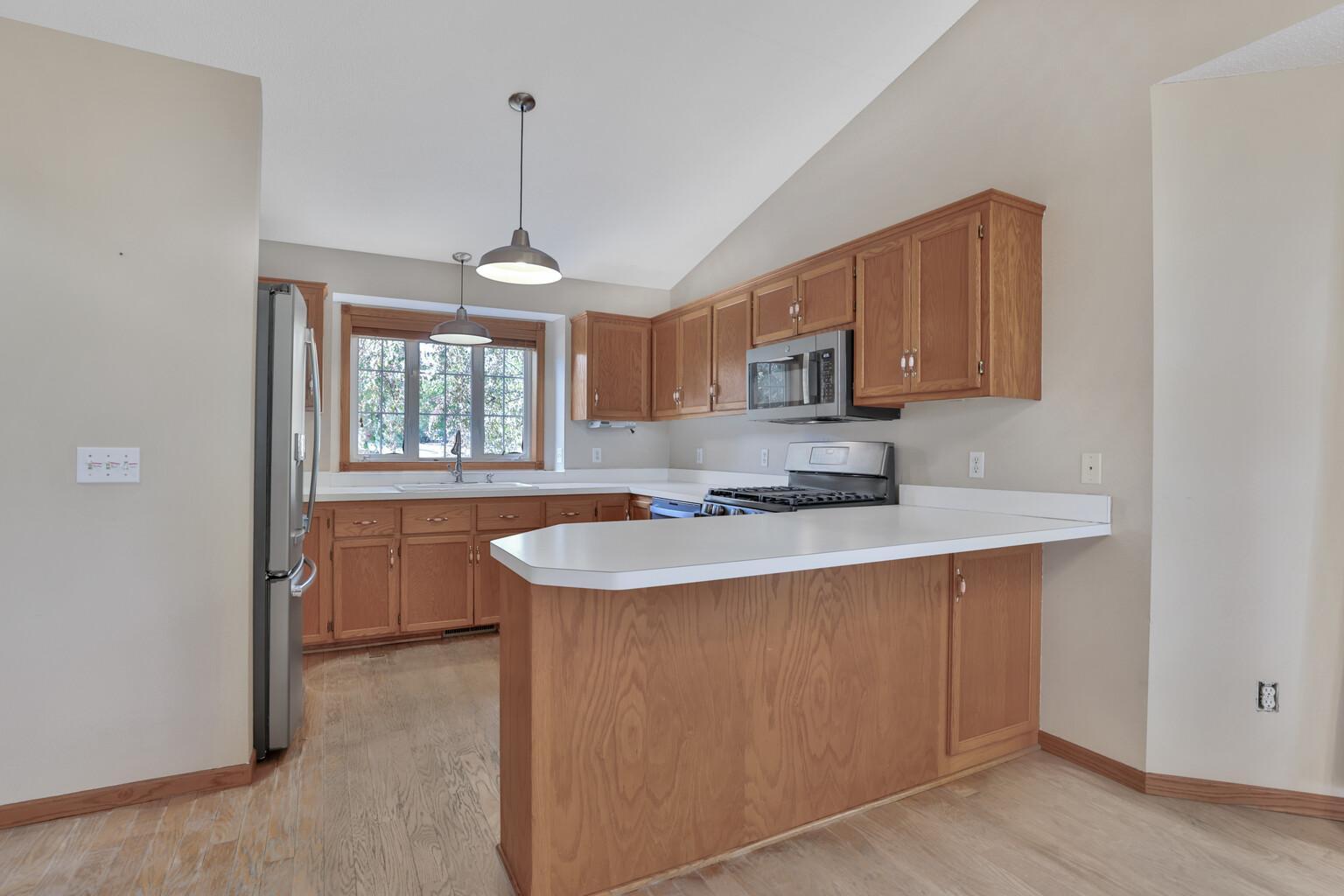 26477 8th Street W