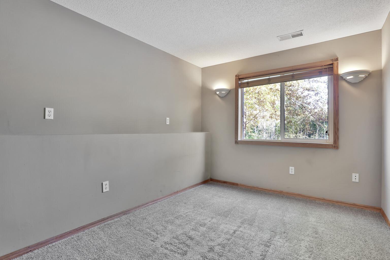26477 8th Street W