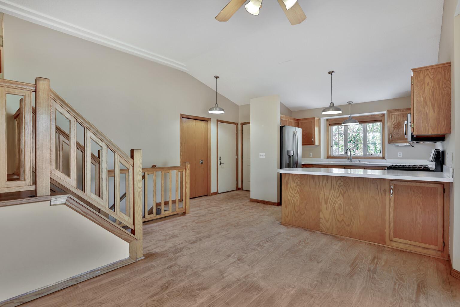26477 8th Street W