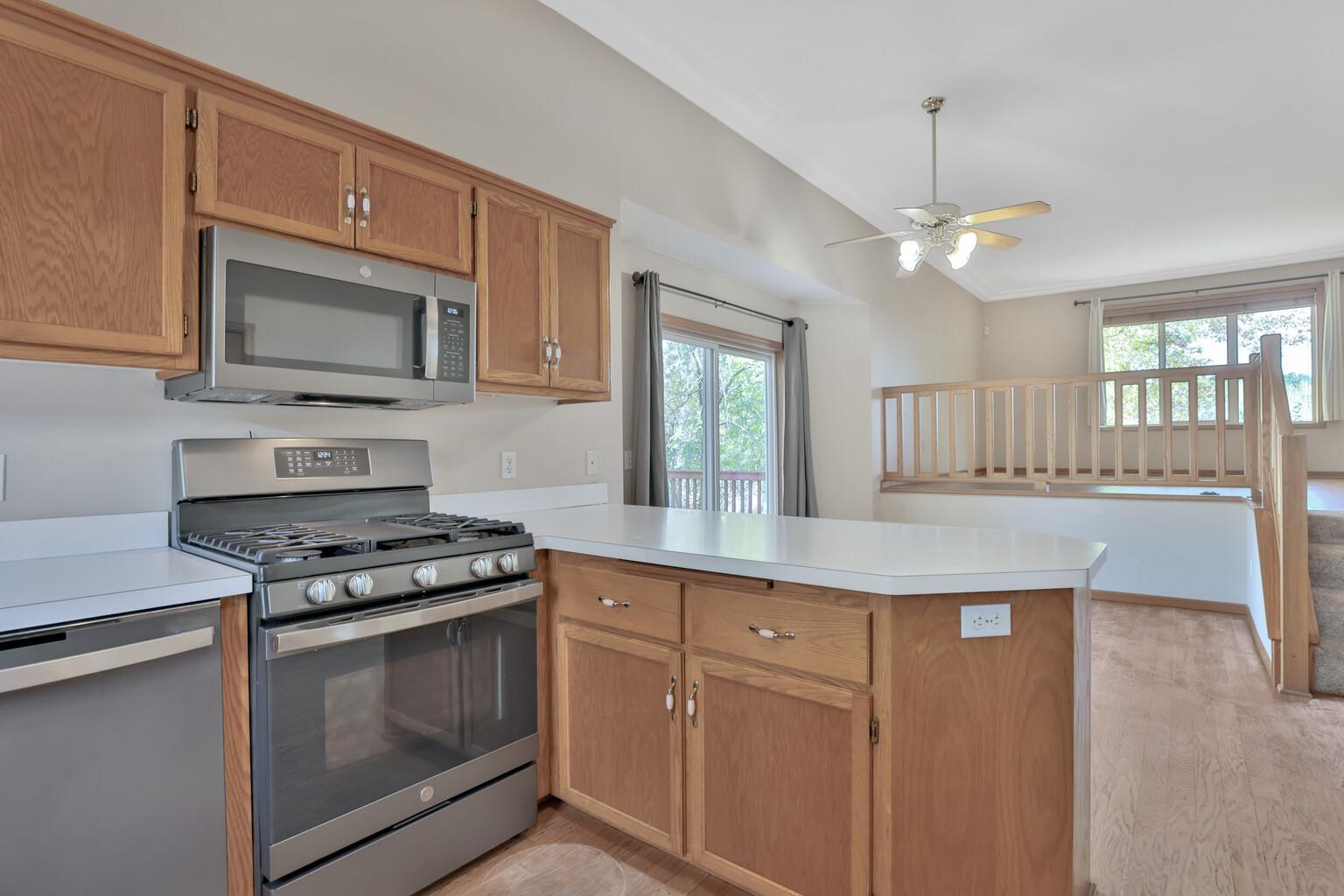 26477 8th Street W
