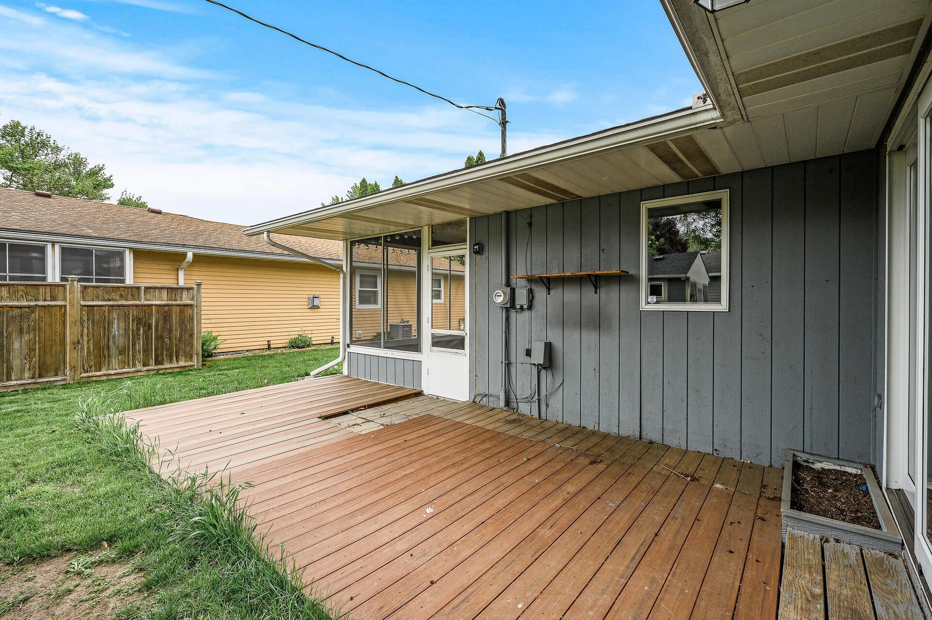 1319 21st Street W