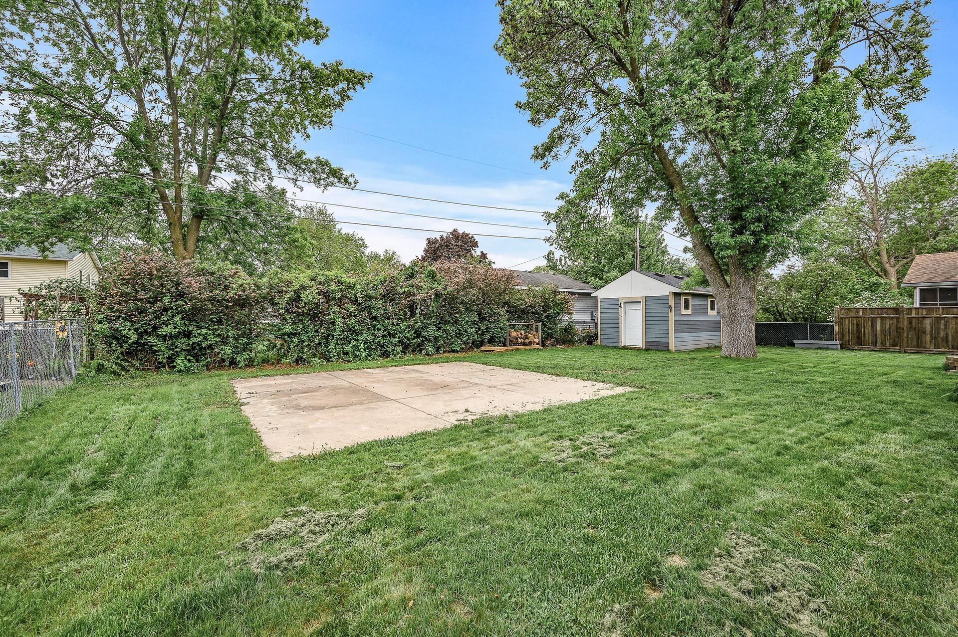 1319 21st Street W