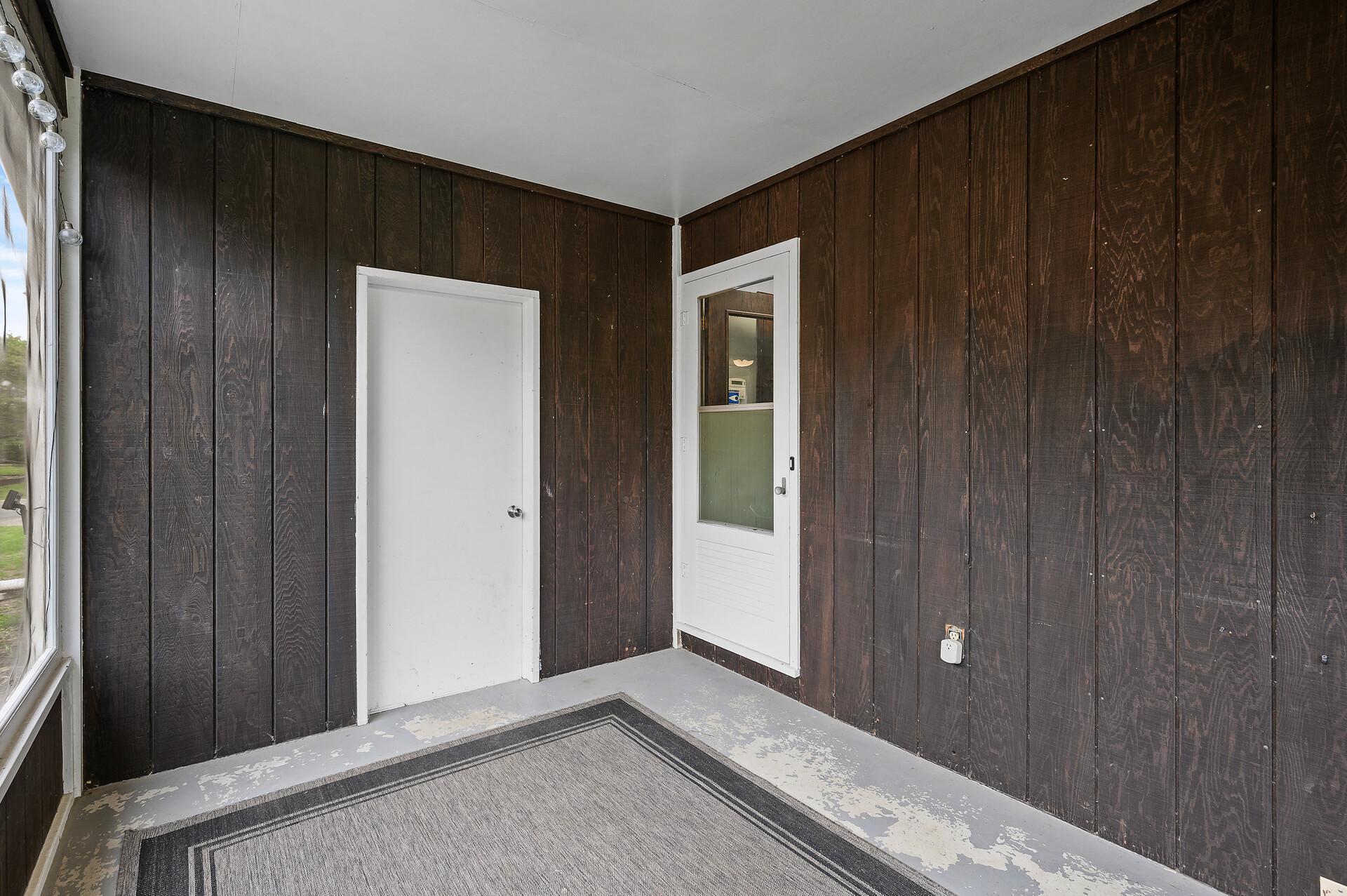 1319 21st Street W