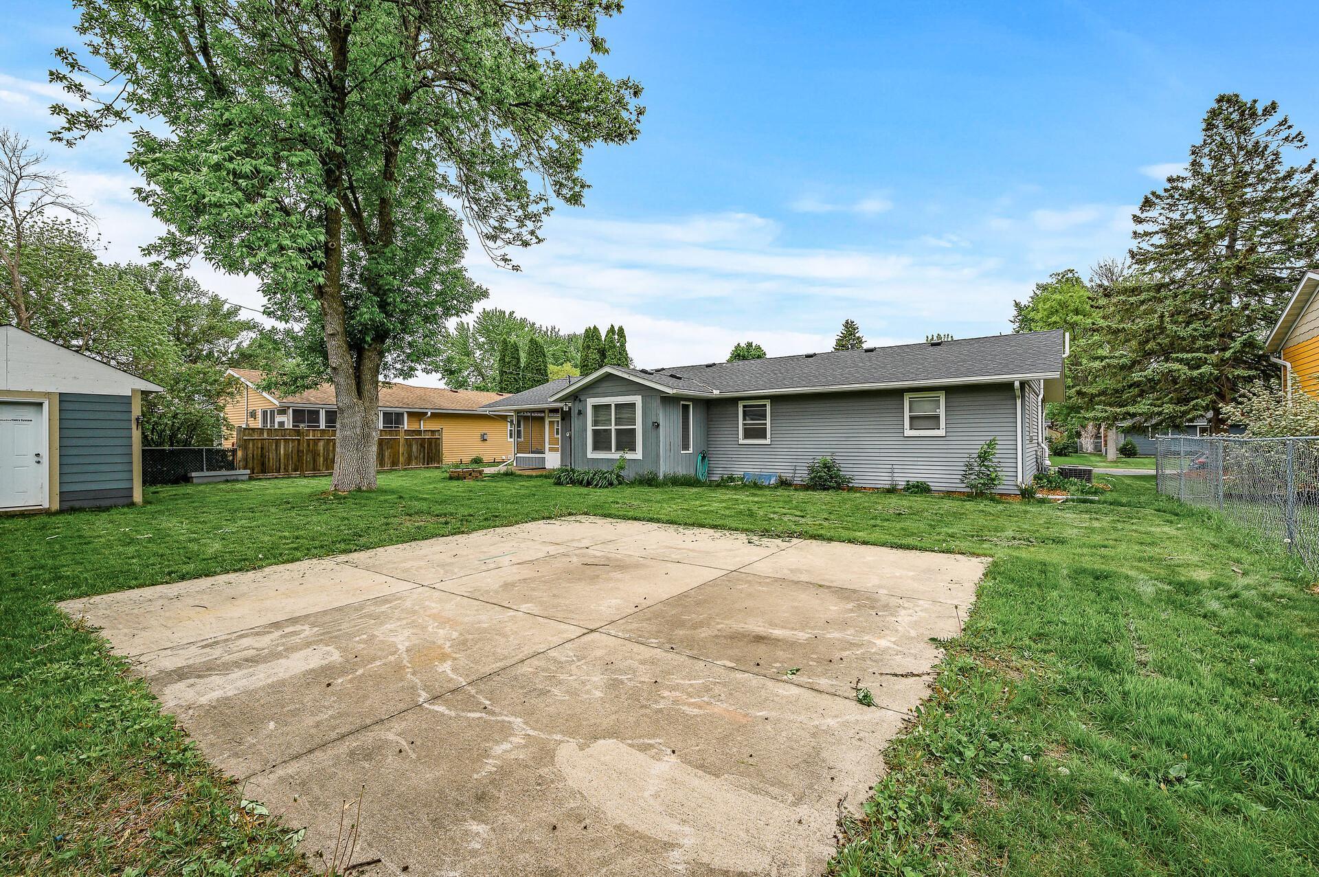 1319 21st Street W