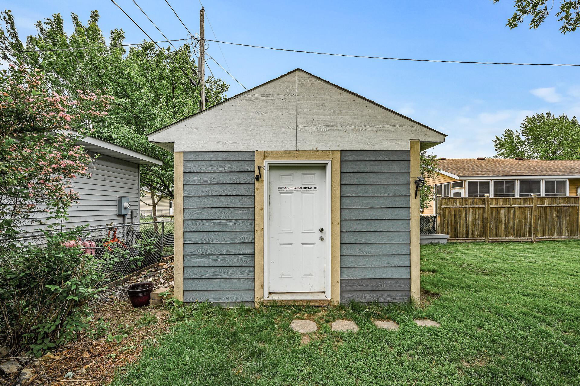 1319 21st Street W