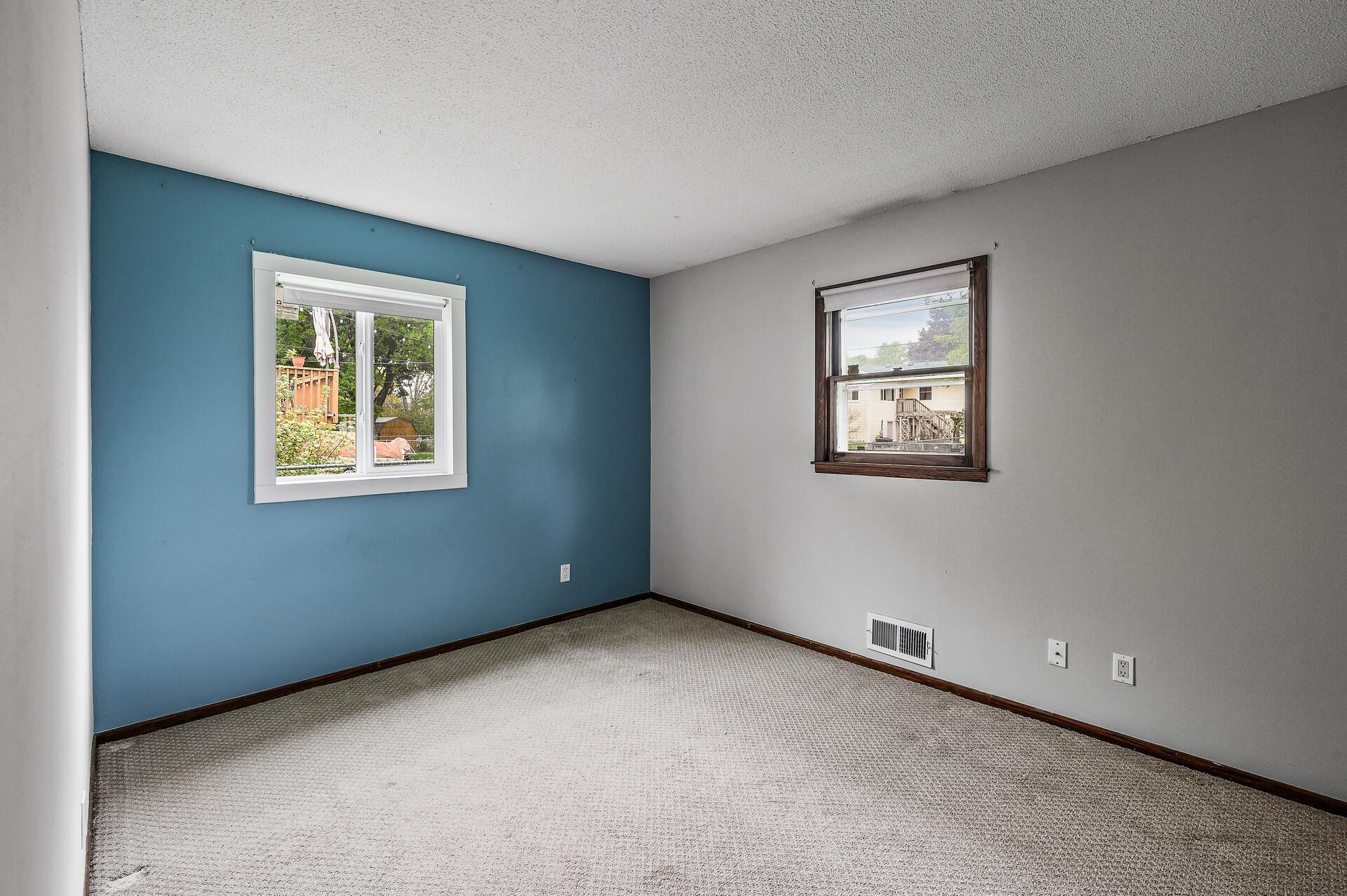 1319 21st Street W