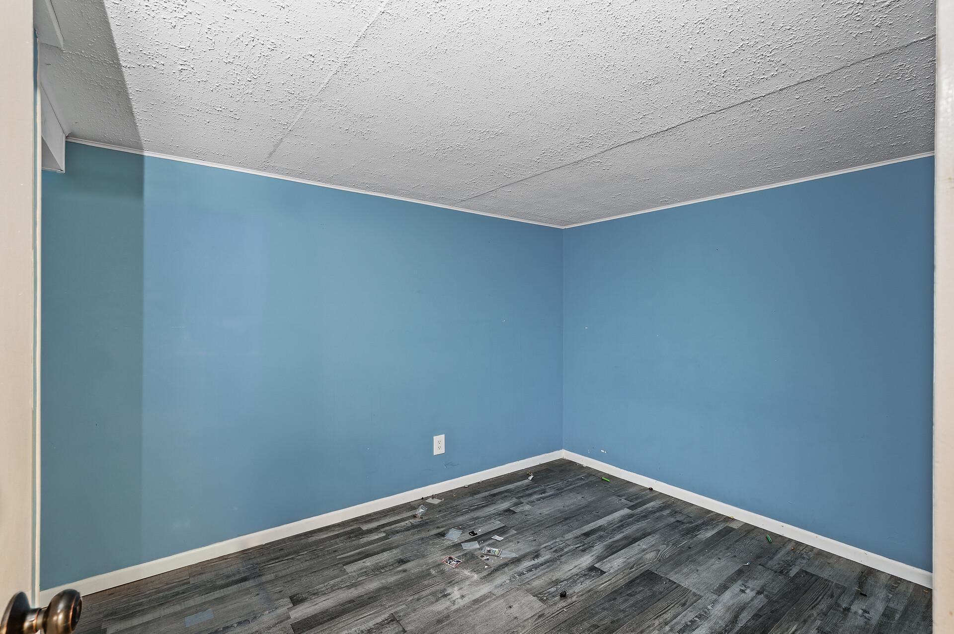 1319 21st Street W
