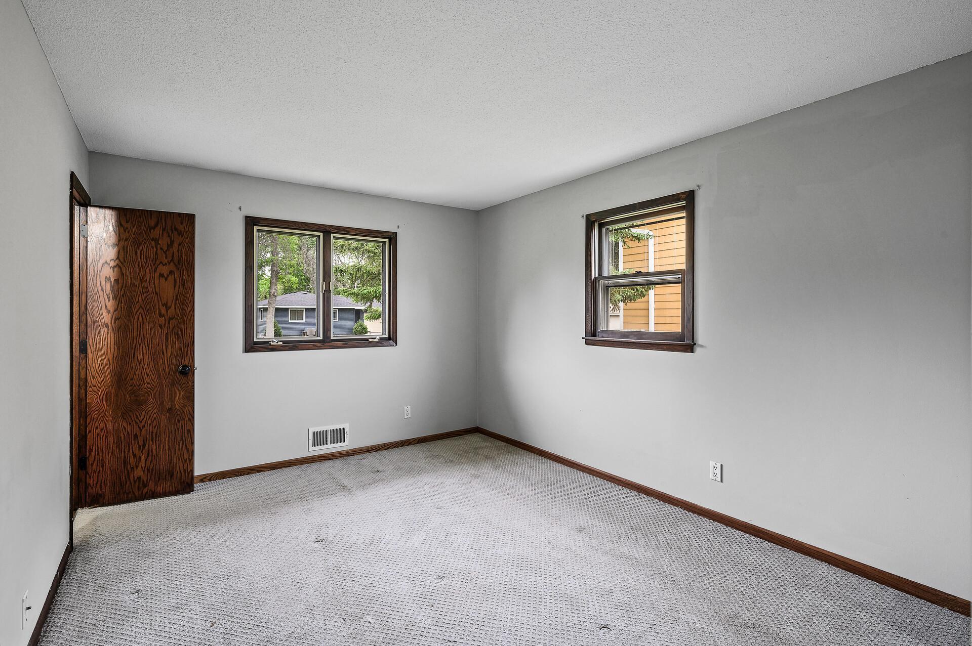 1319 21st Street W