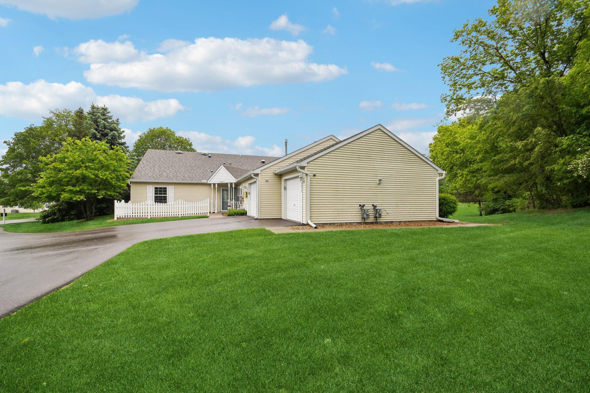 6879 Inverness Trail