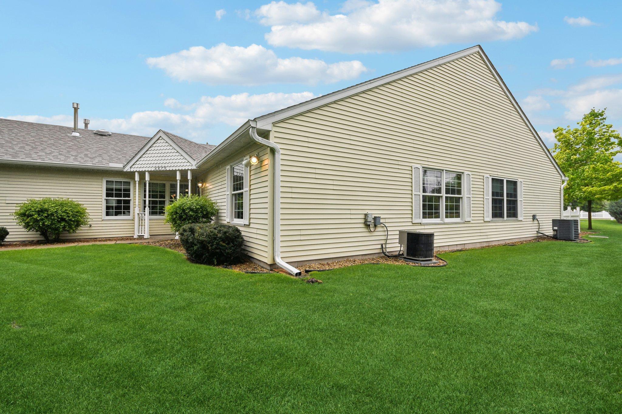 6879 Inverness Trail