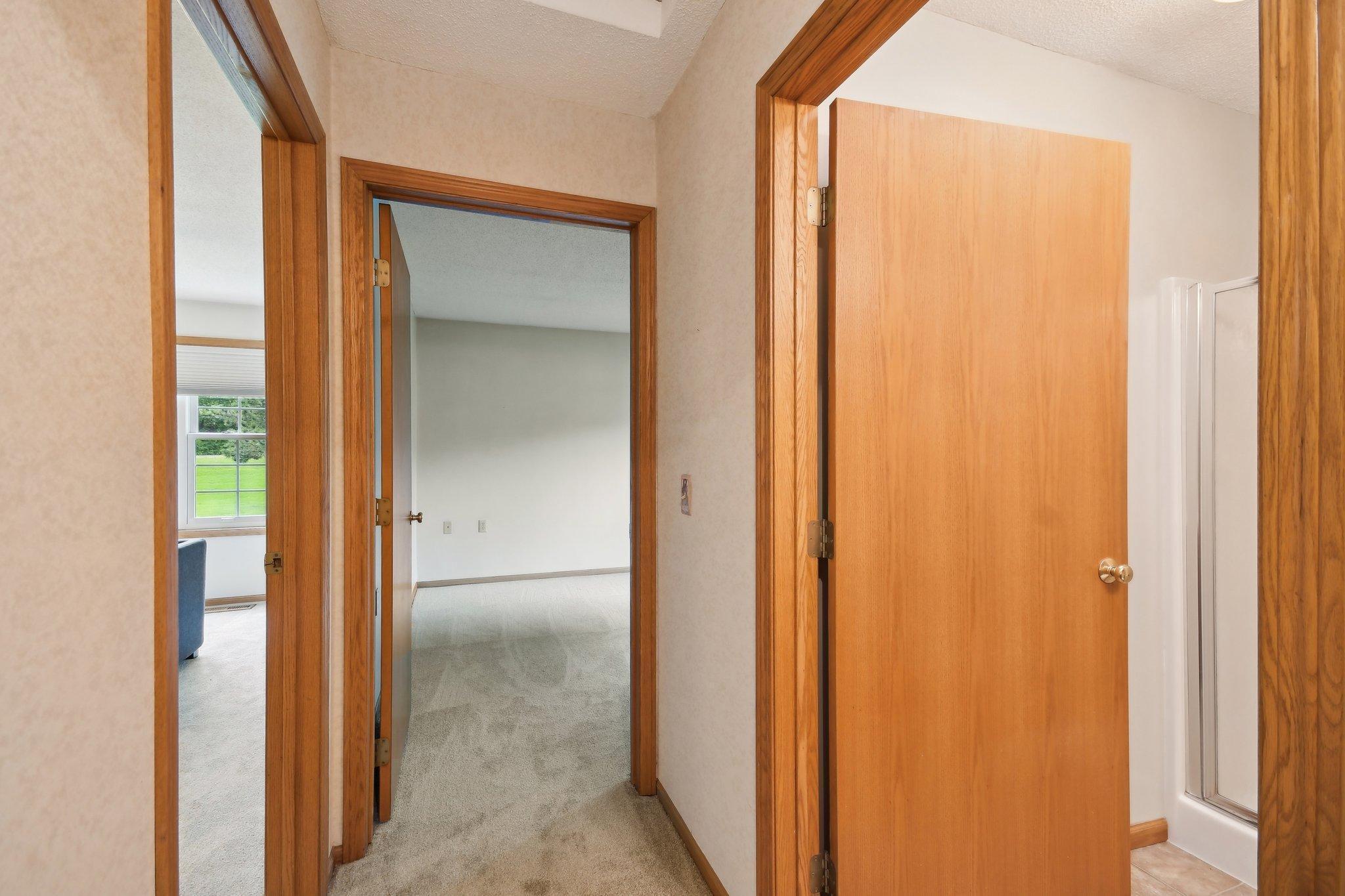 6879 Inverness Trail