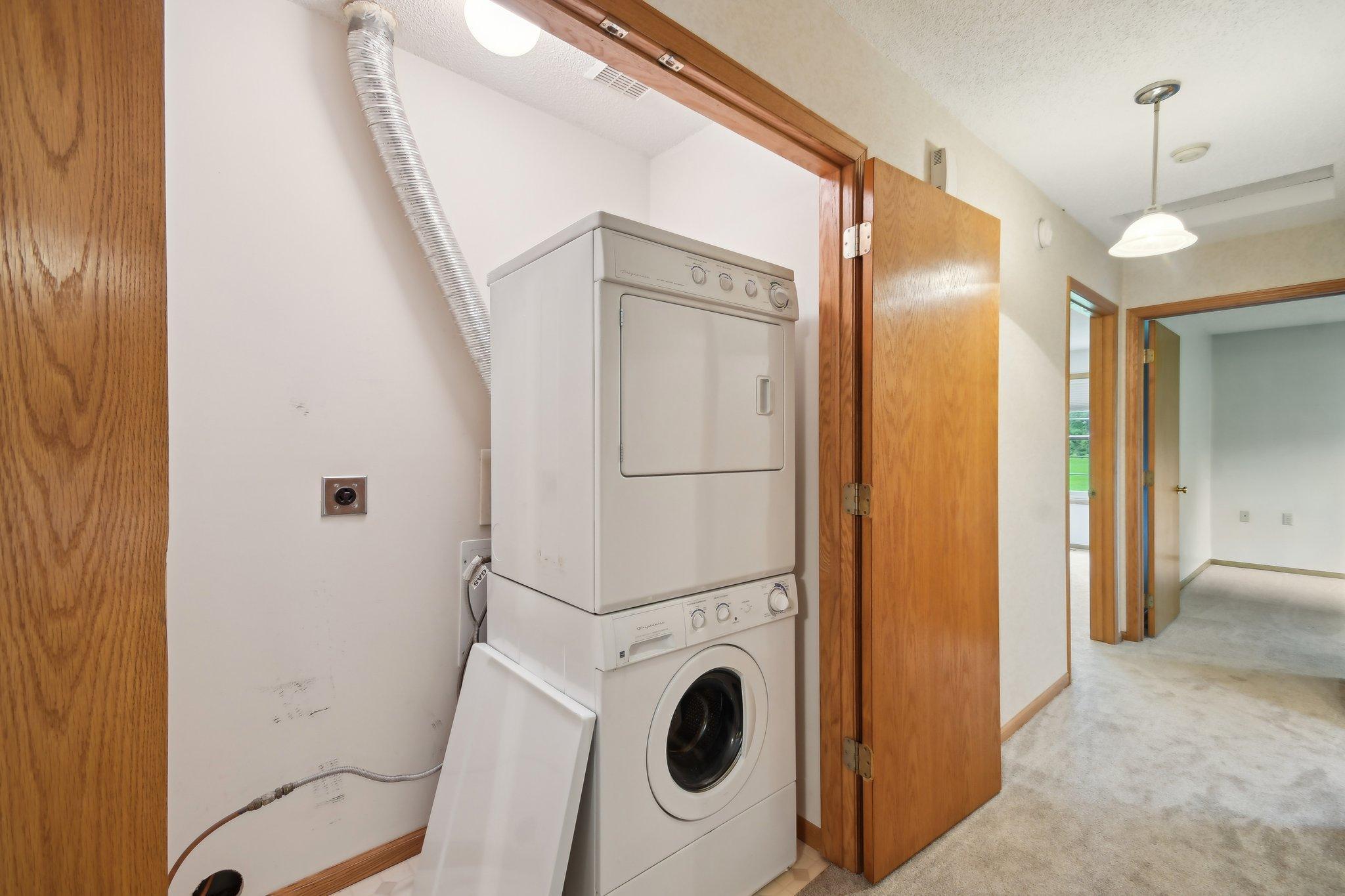 6879 Inverness Trail