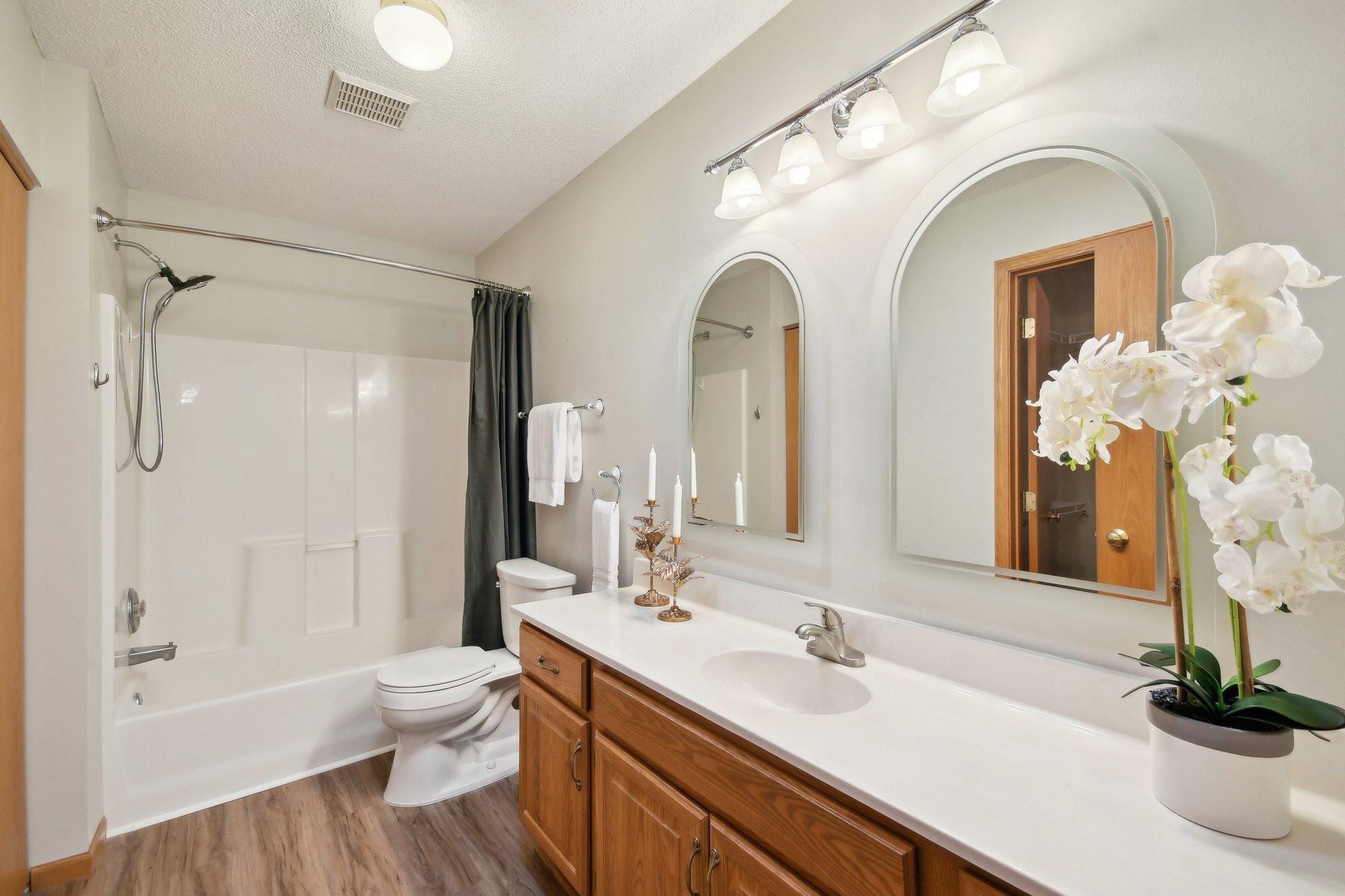 6879 Inverness Trail