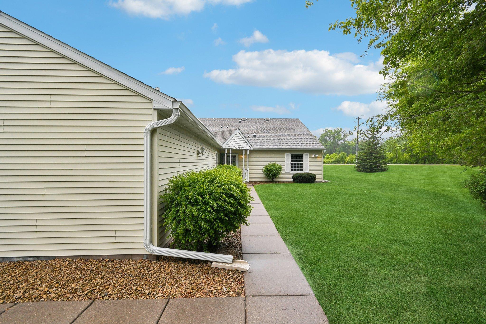 6879 Inverness Trail