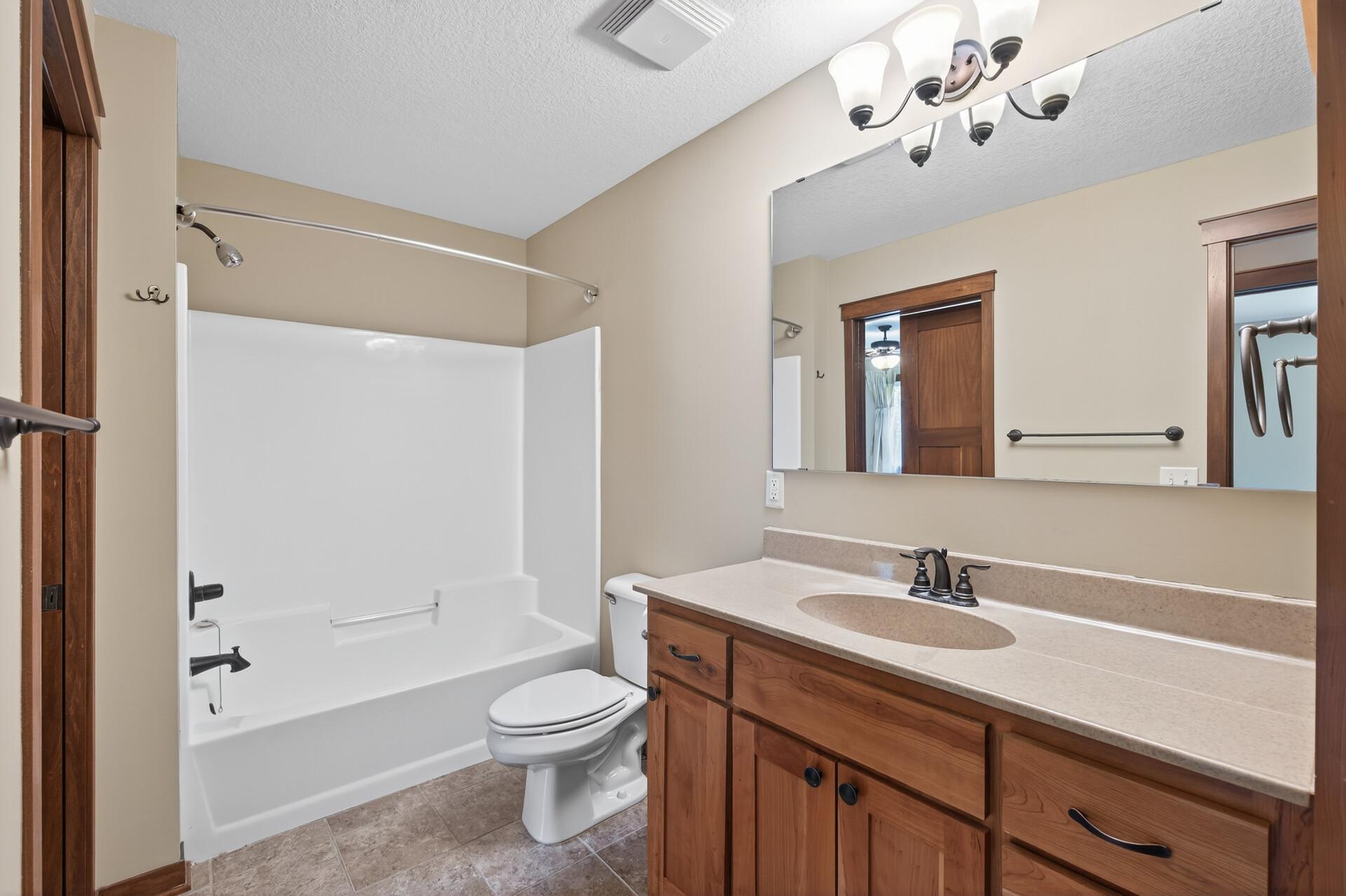 35 E Pullman Avenue