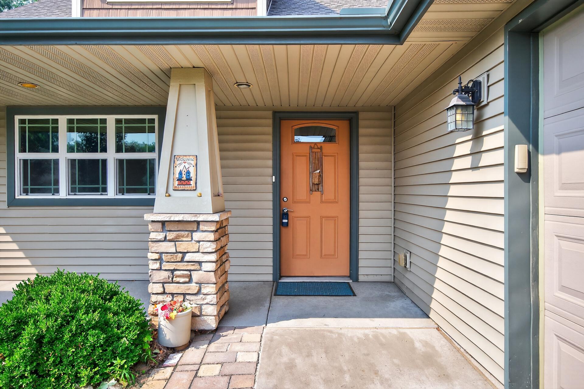 35 E Pullman Avenue