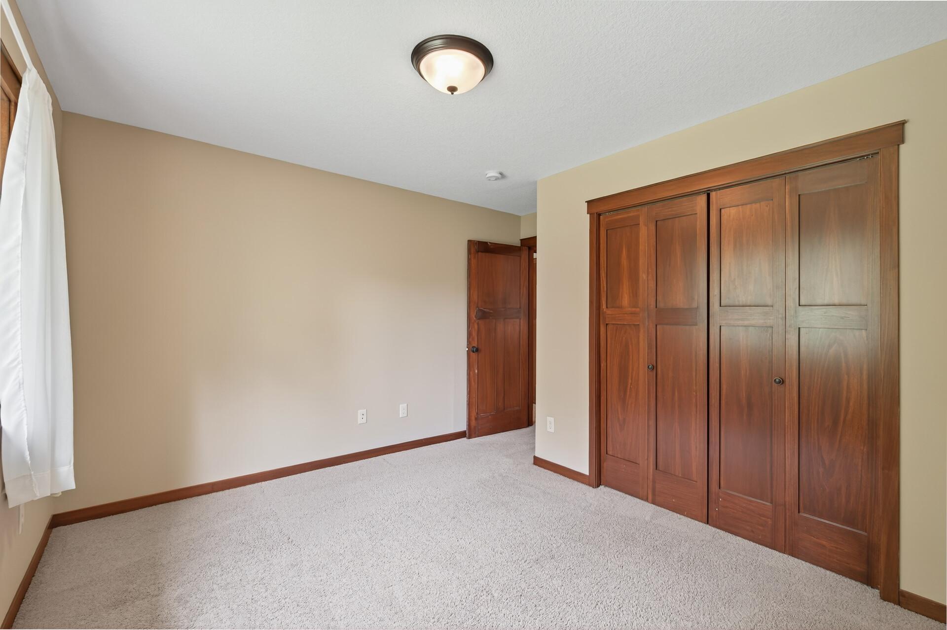 35 E Pullman Avenue