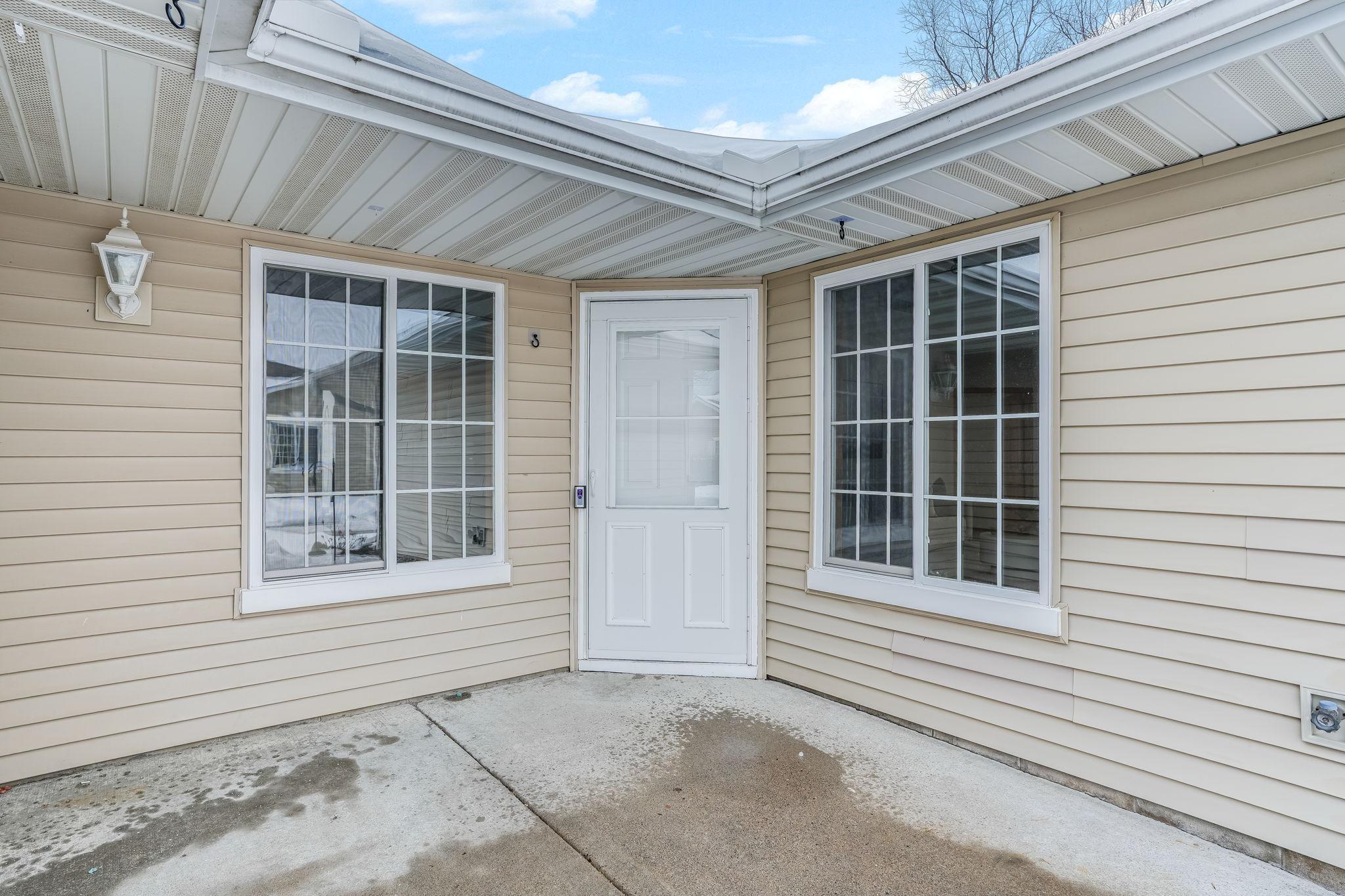 6140 150th Street N