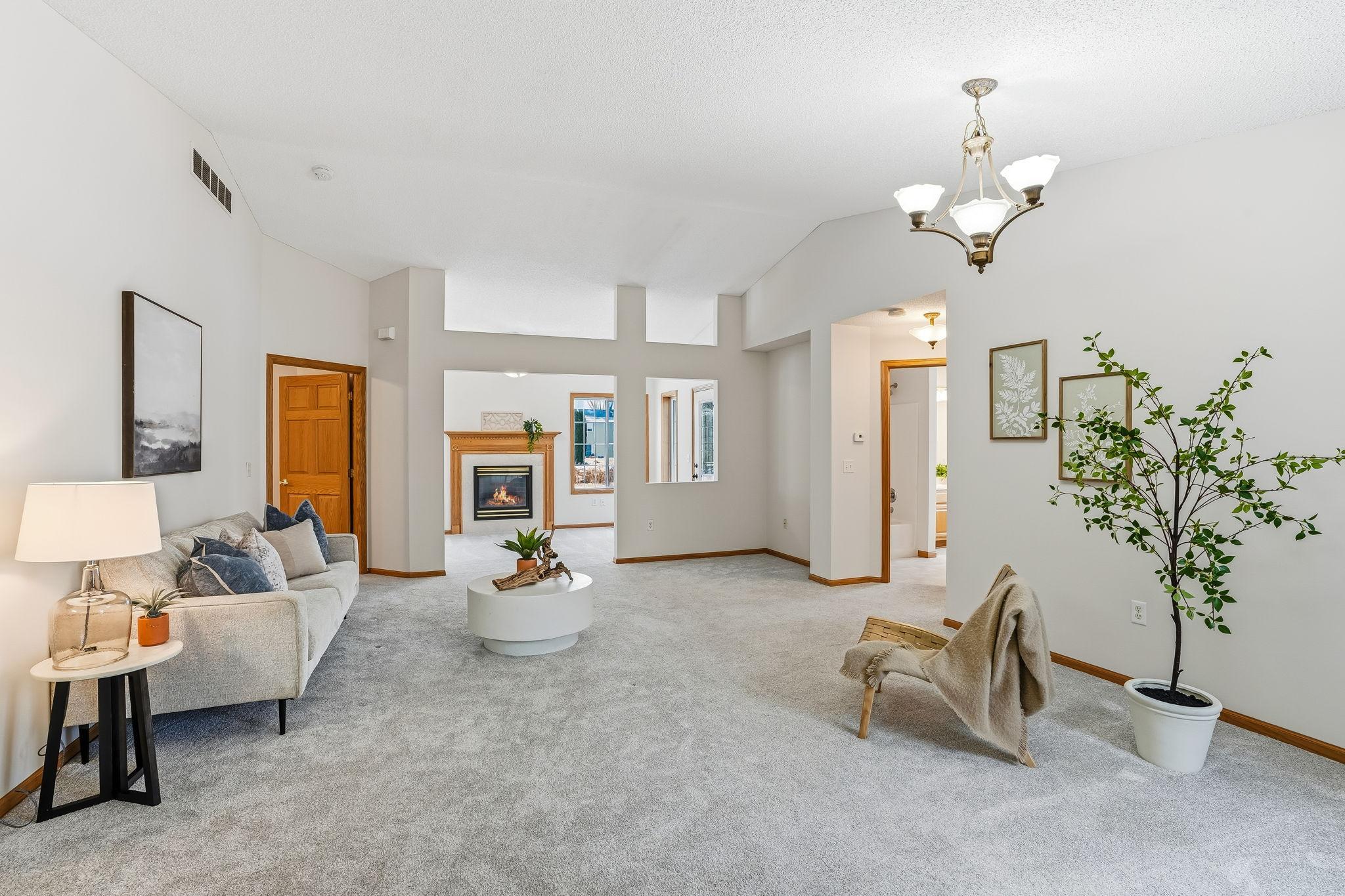 6140 150th Street N
