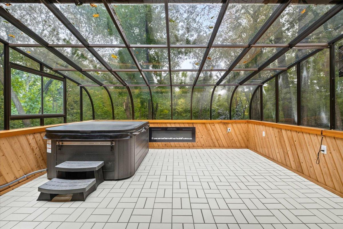 2285 277th Street W