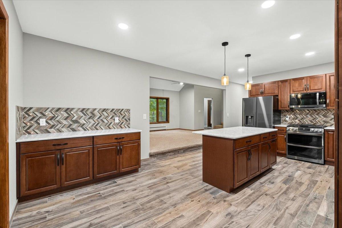 2285 277th Street W