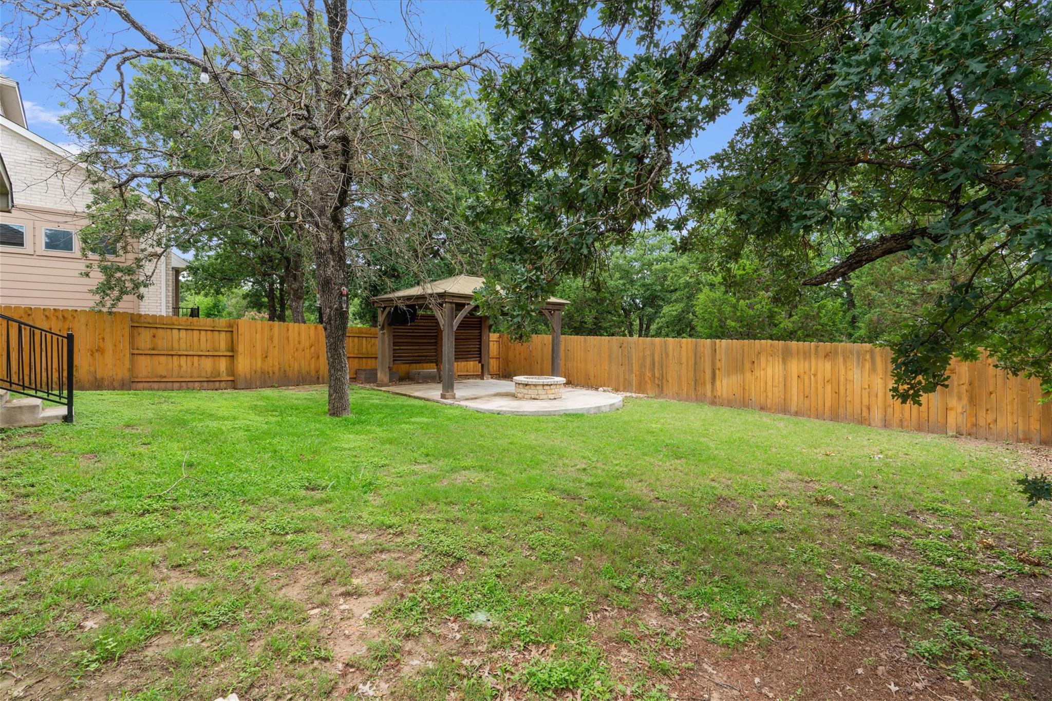 941 Del Raphael DR