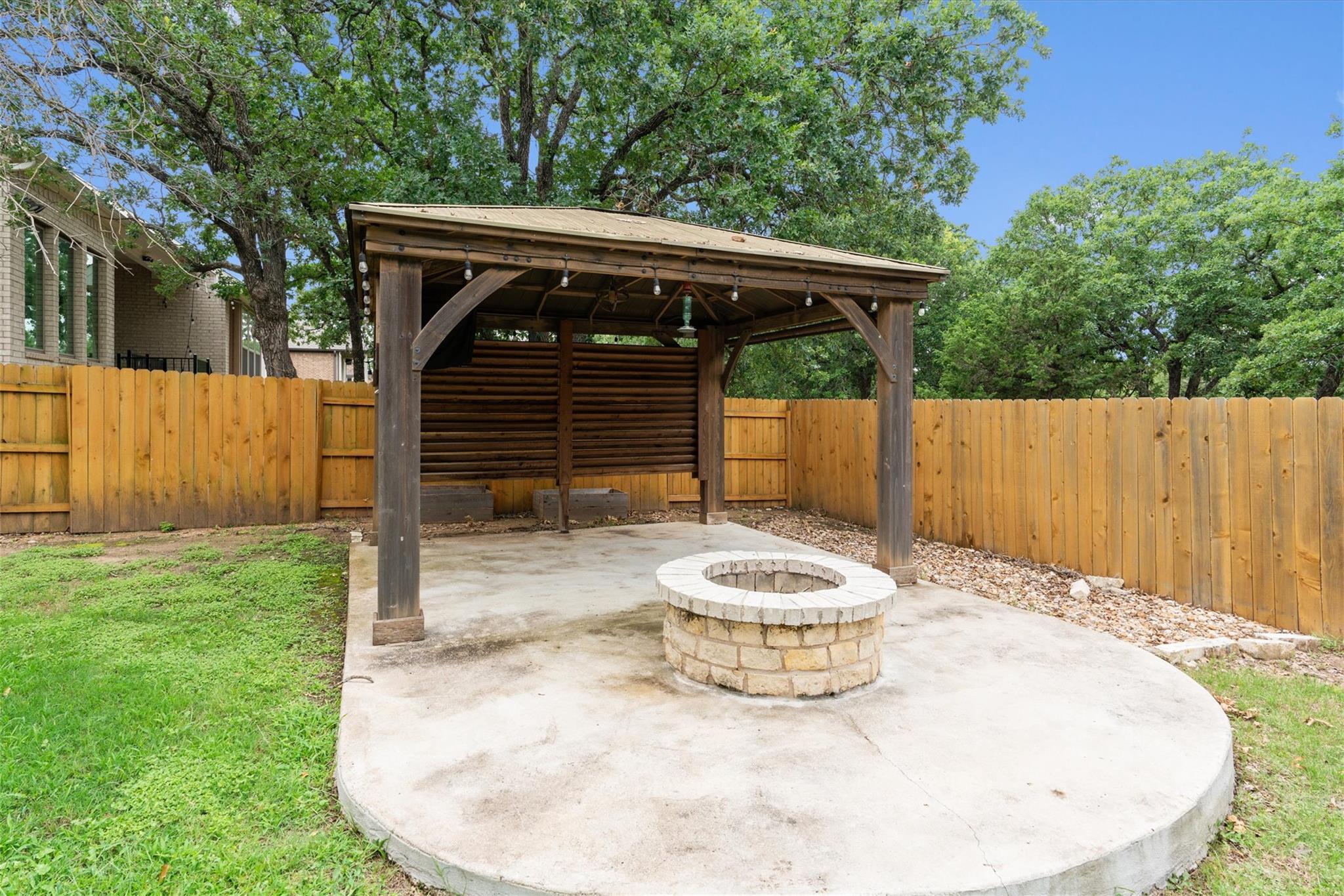 941 Del Raphael DR