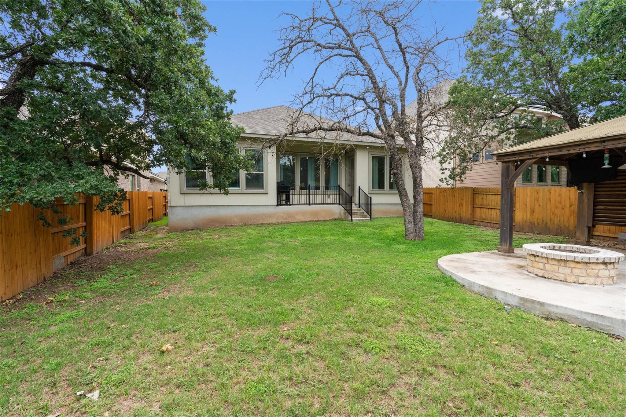 941 Del Raphael DR