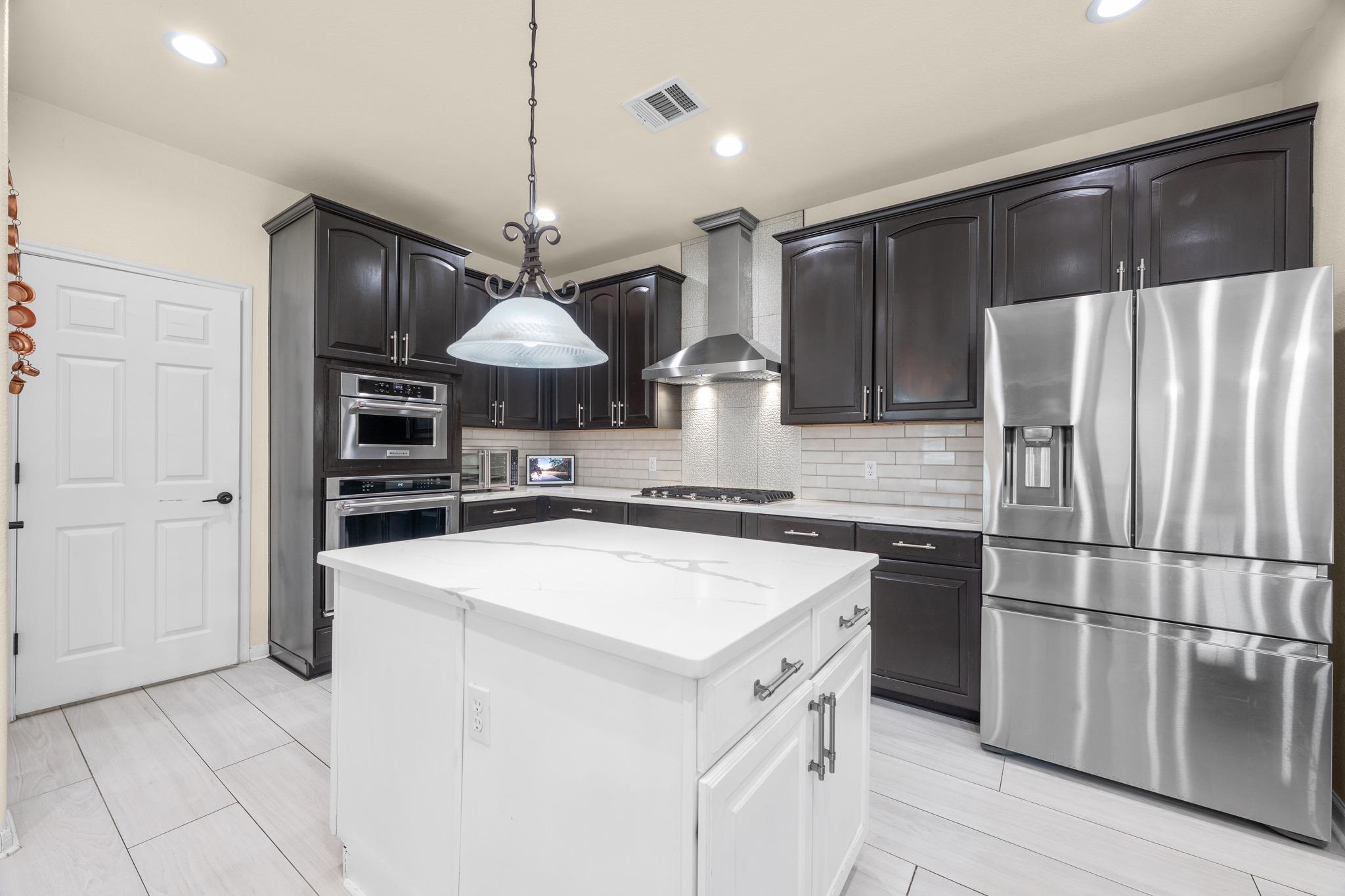 3030 Covington PL