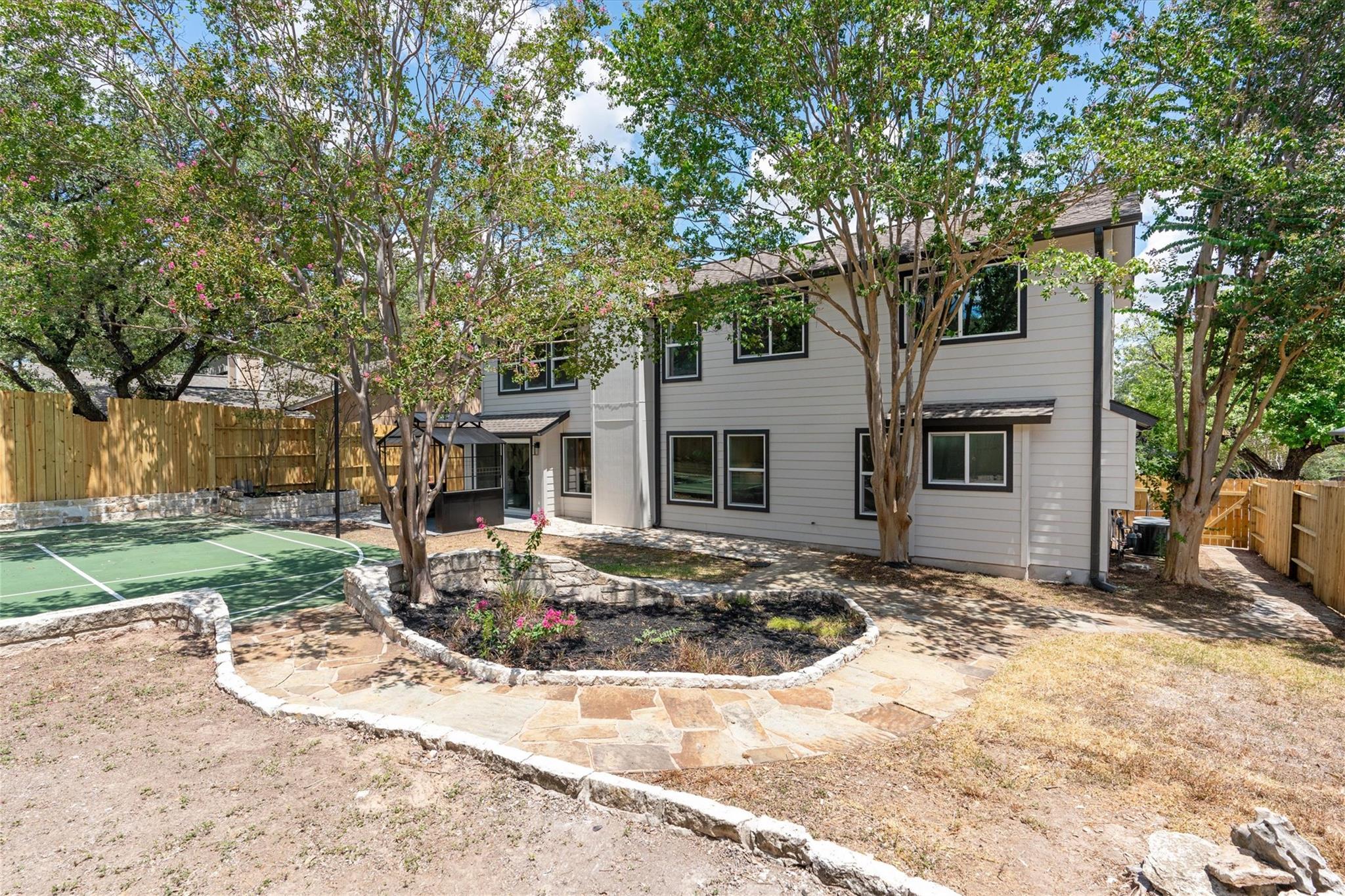 12026 Lincolnshire DR