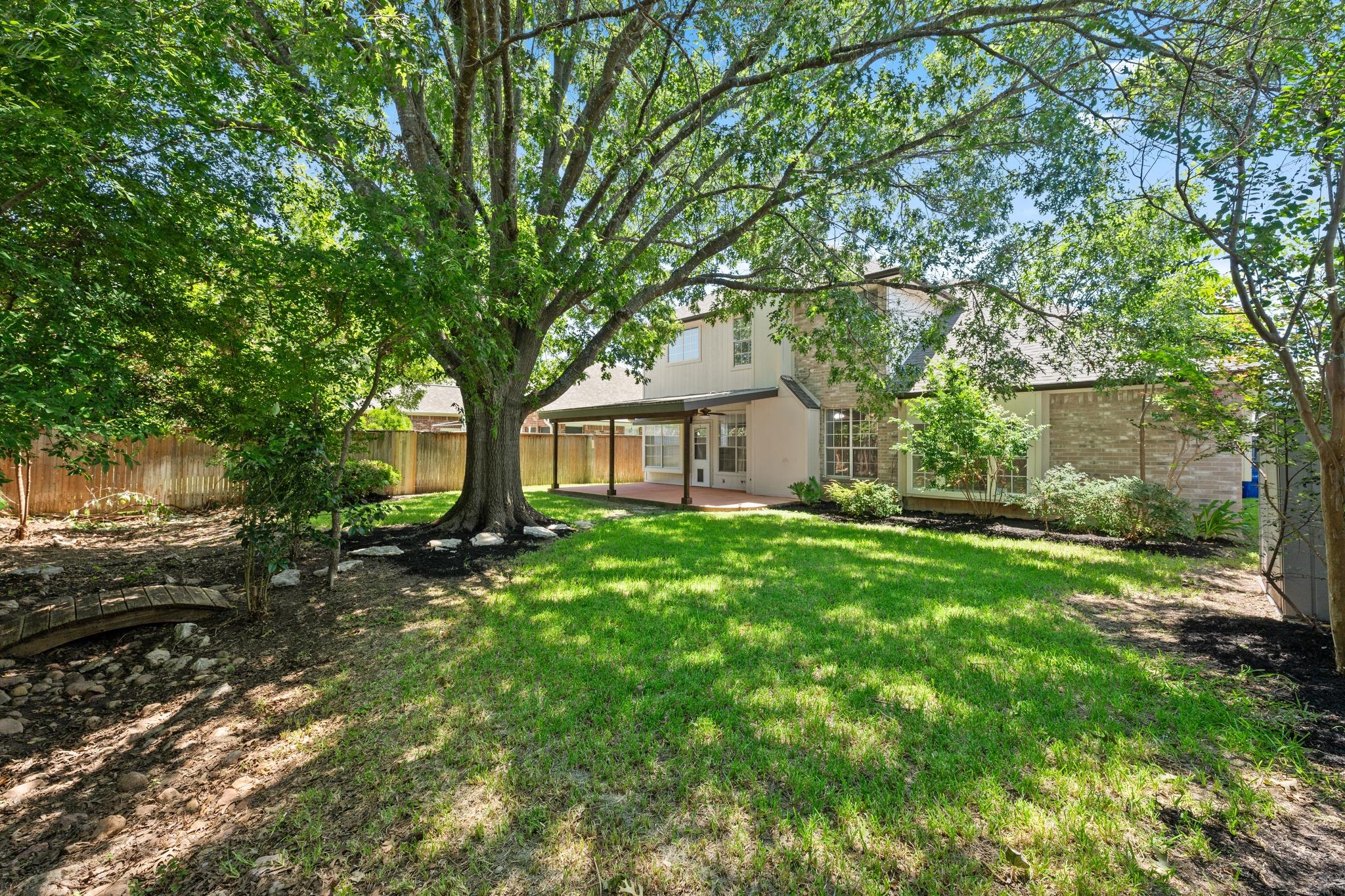 1304 Meadow Lark DR