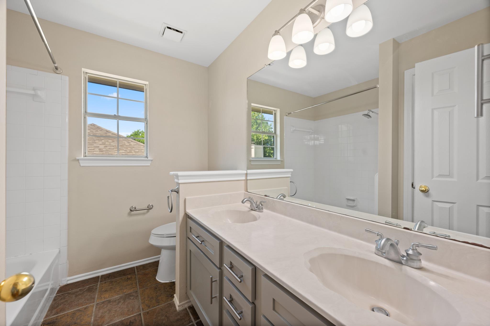 1304 Meadow Lark DR