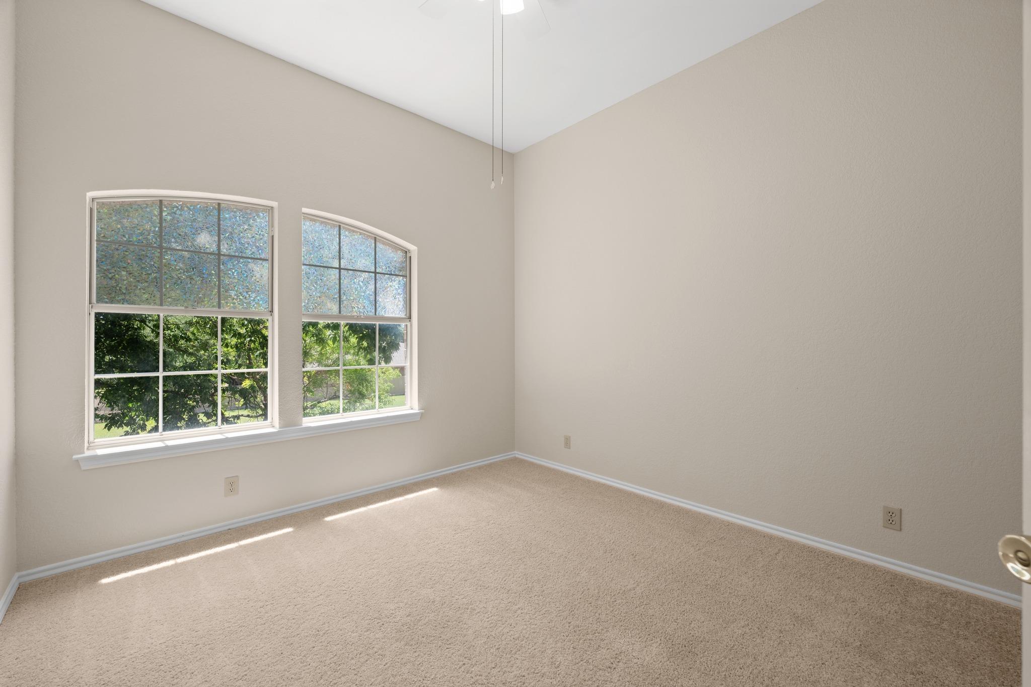 1304 Meadow Lark DR