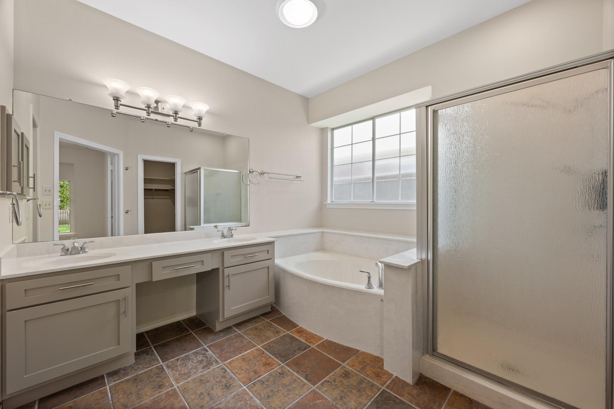 1304 Meadow Lark DR