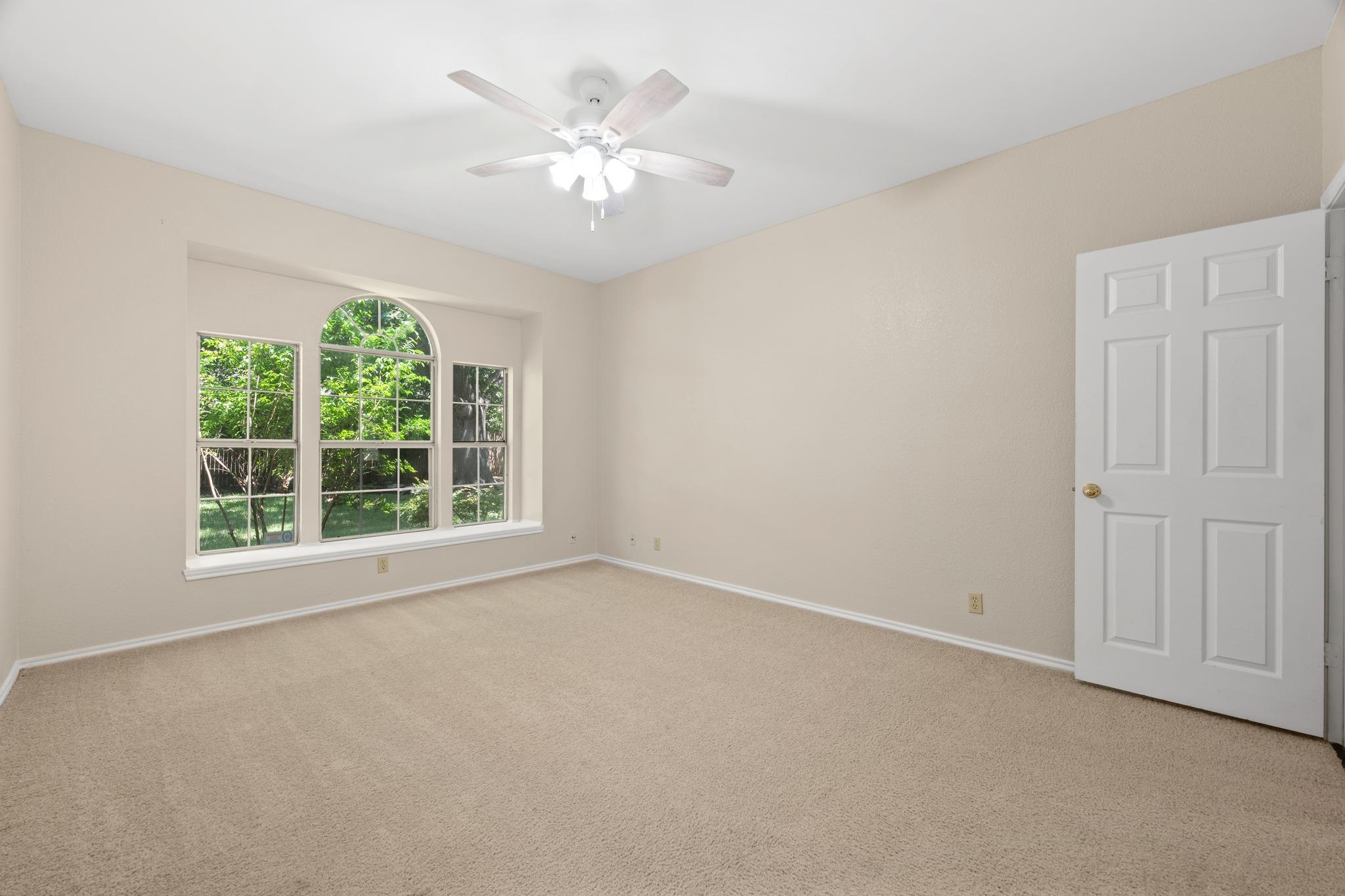 1304 Meadow Lark DR