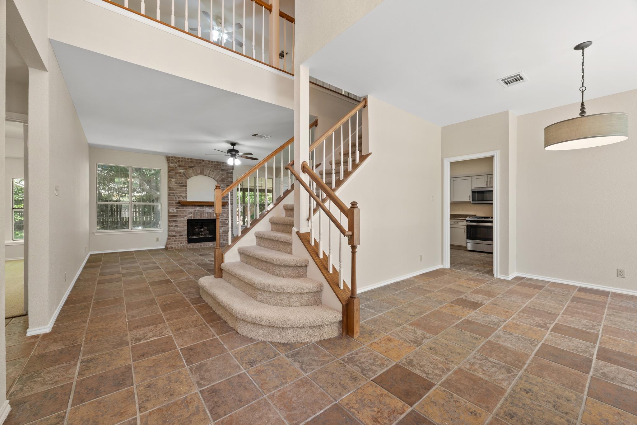 1304 Meadow Lark DR