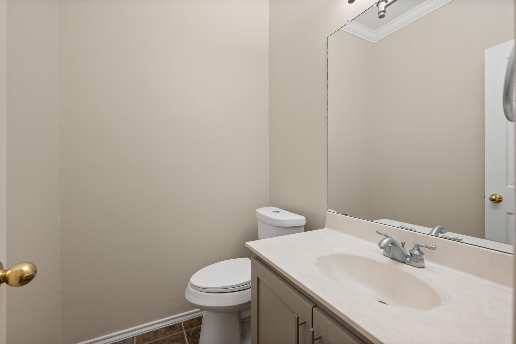 1304 Meadow Lark DR