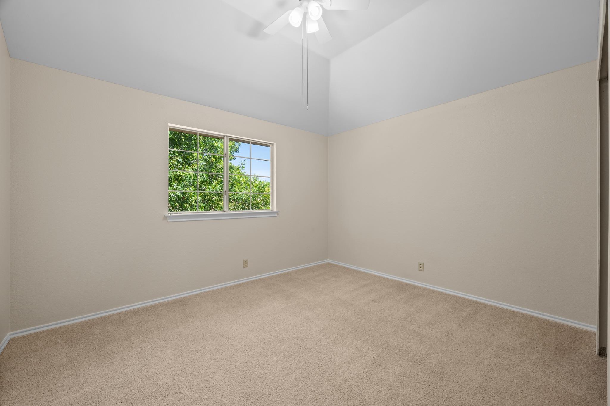 1304 Meadow Lark DR