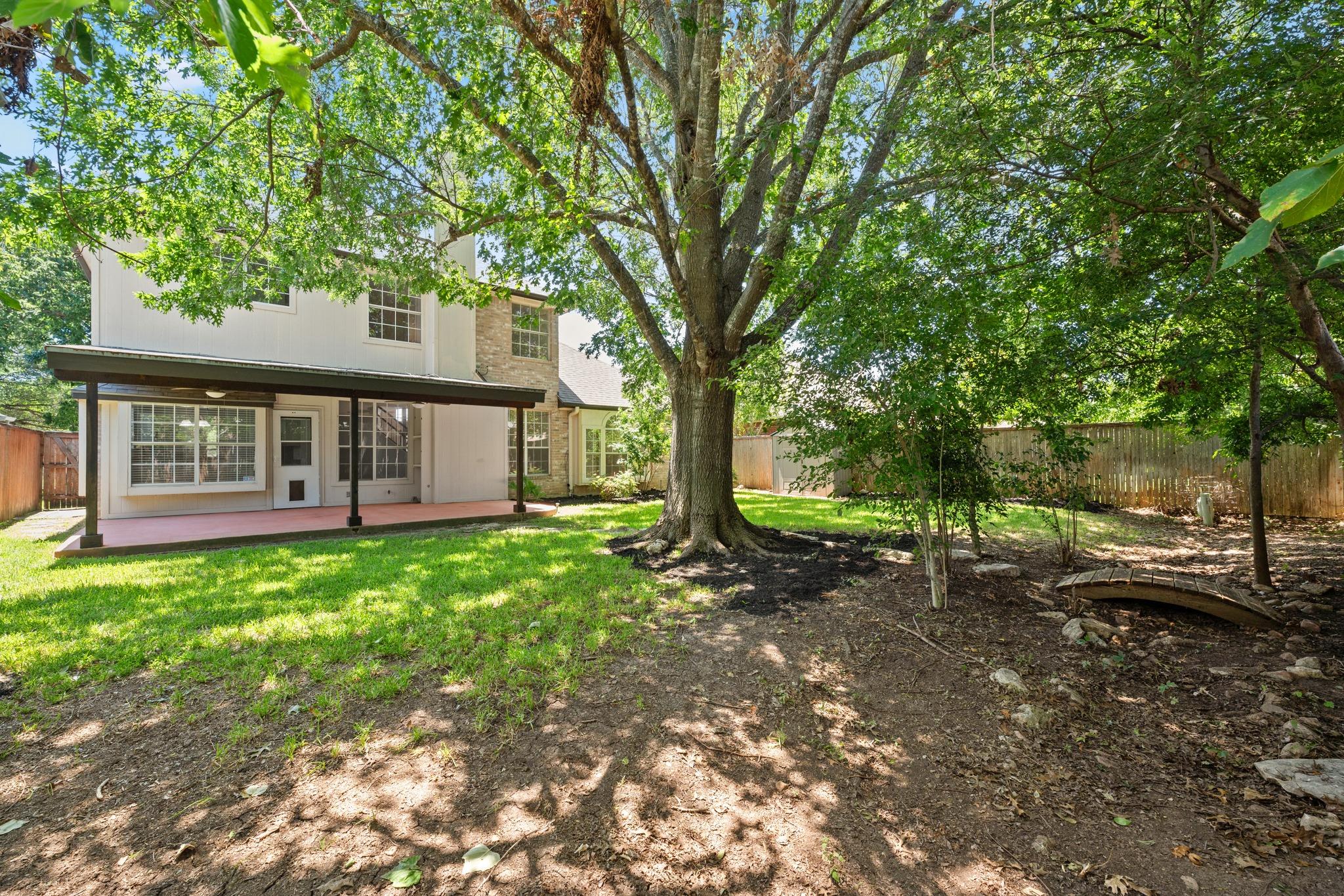 1304 Meadow Lark DR