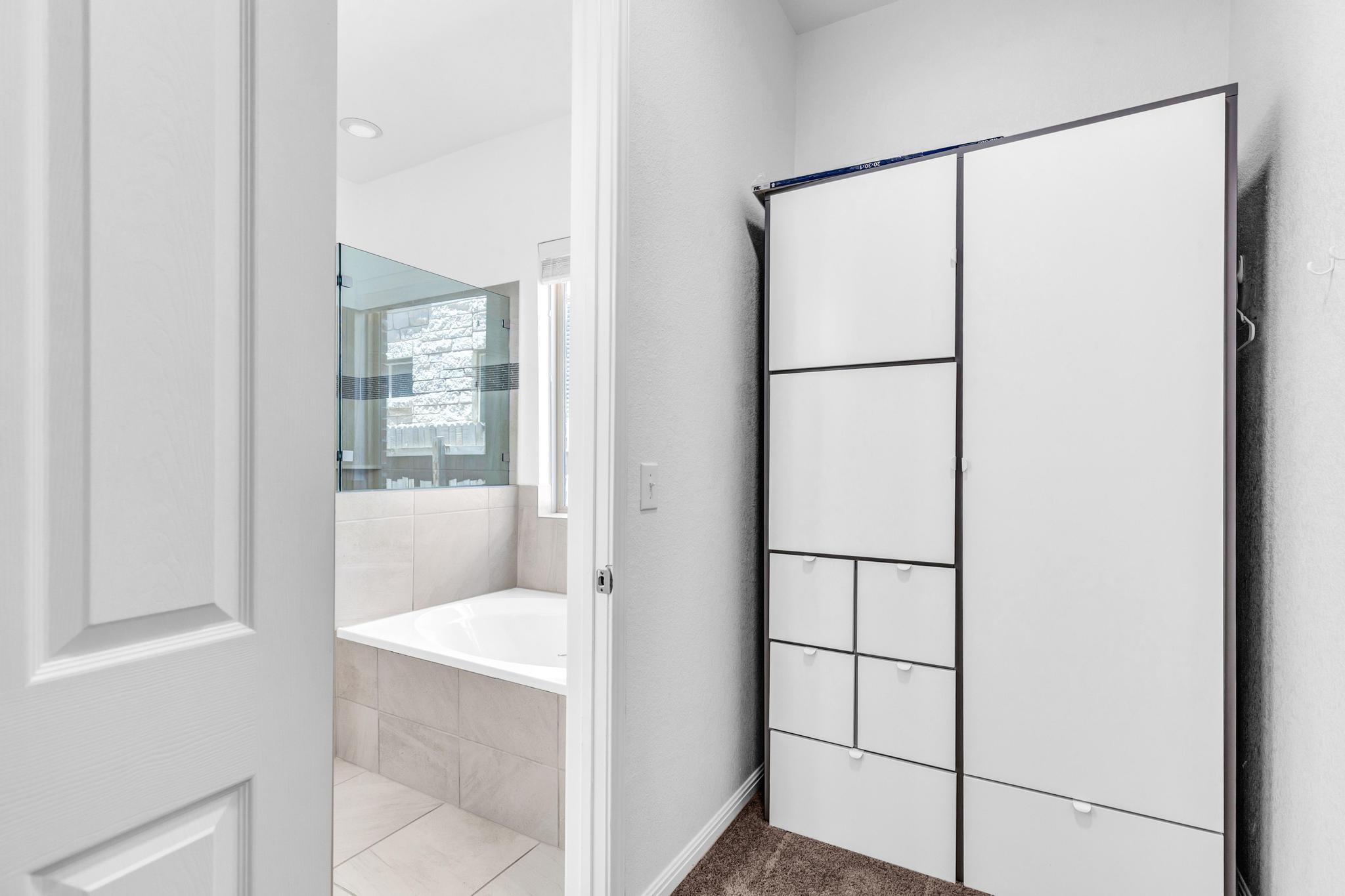 2907 Zelma DR
