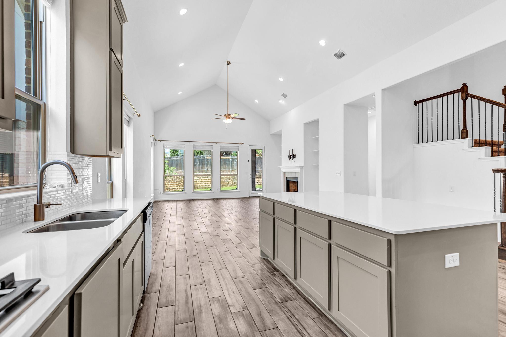 2907 Zelma DR