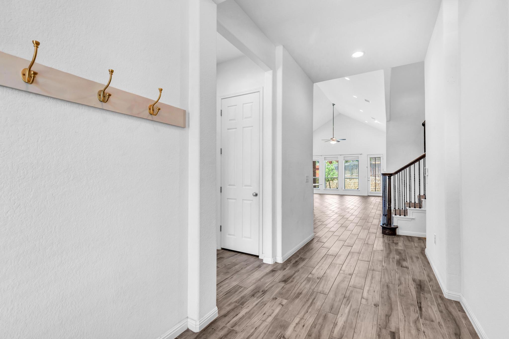 2907 Zelma DR