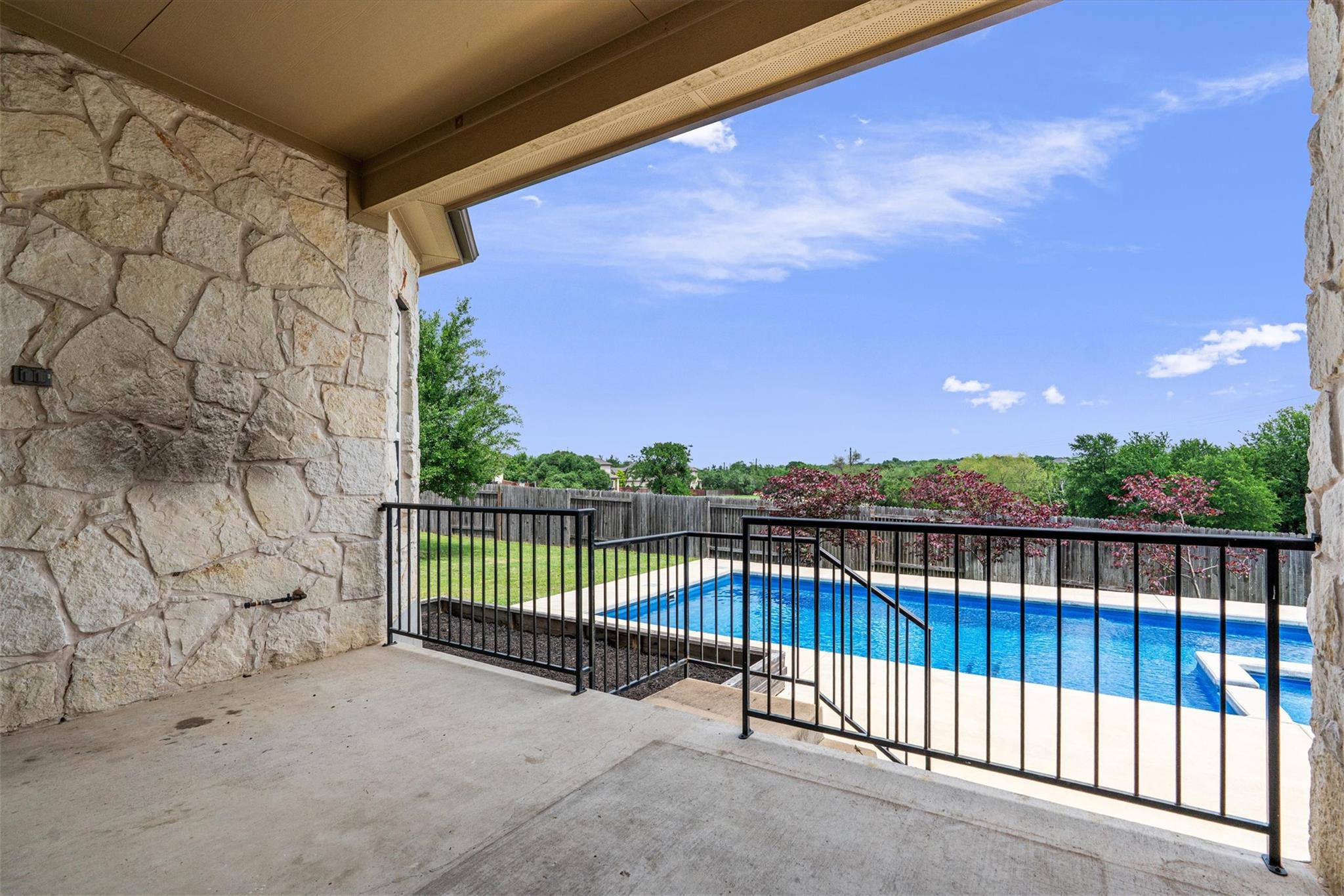 622 Cheyenne LN
