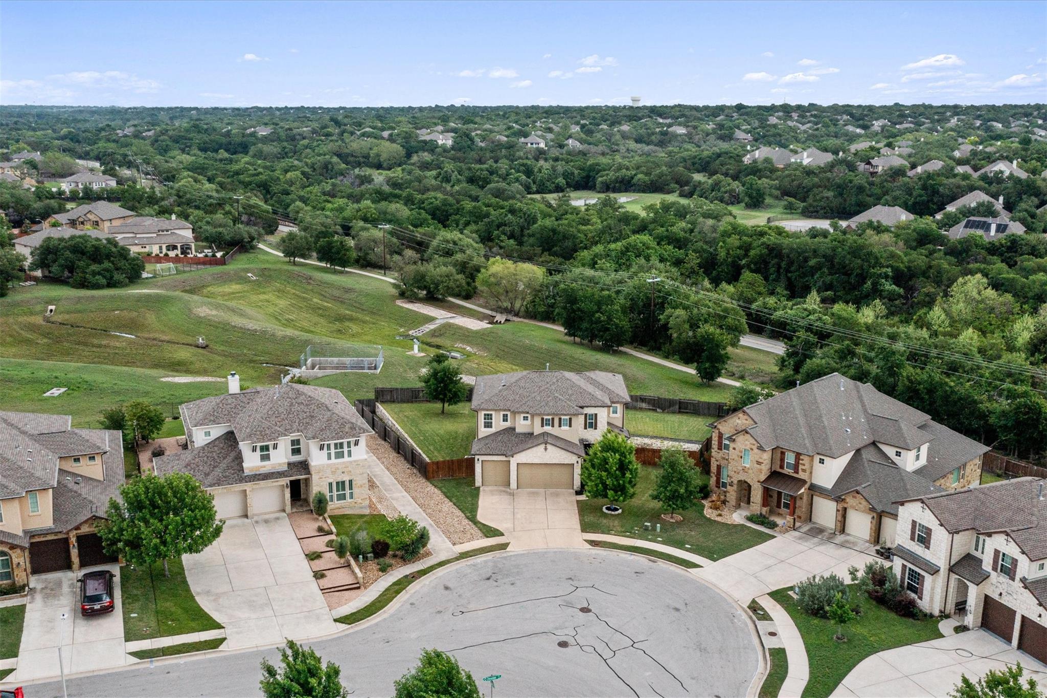 622 Cheyenne LN