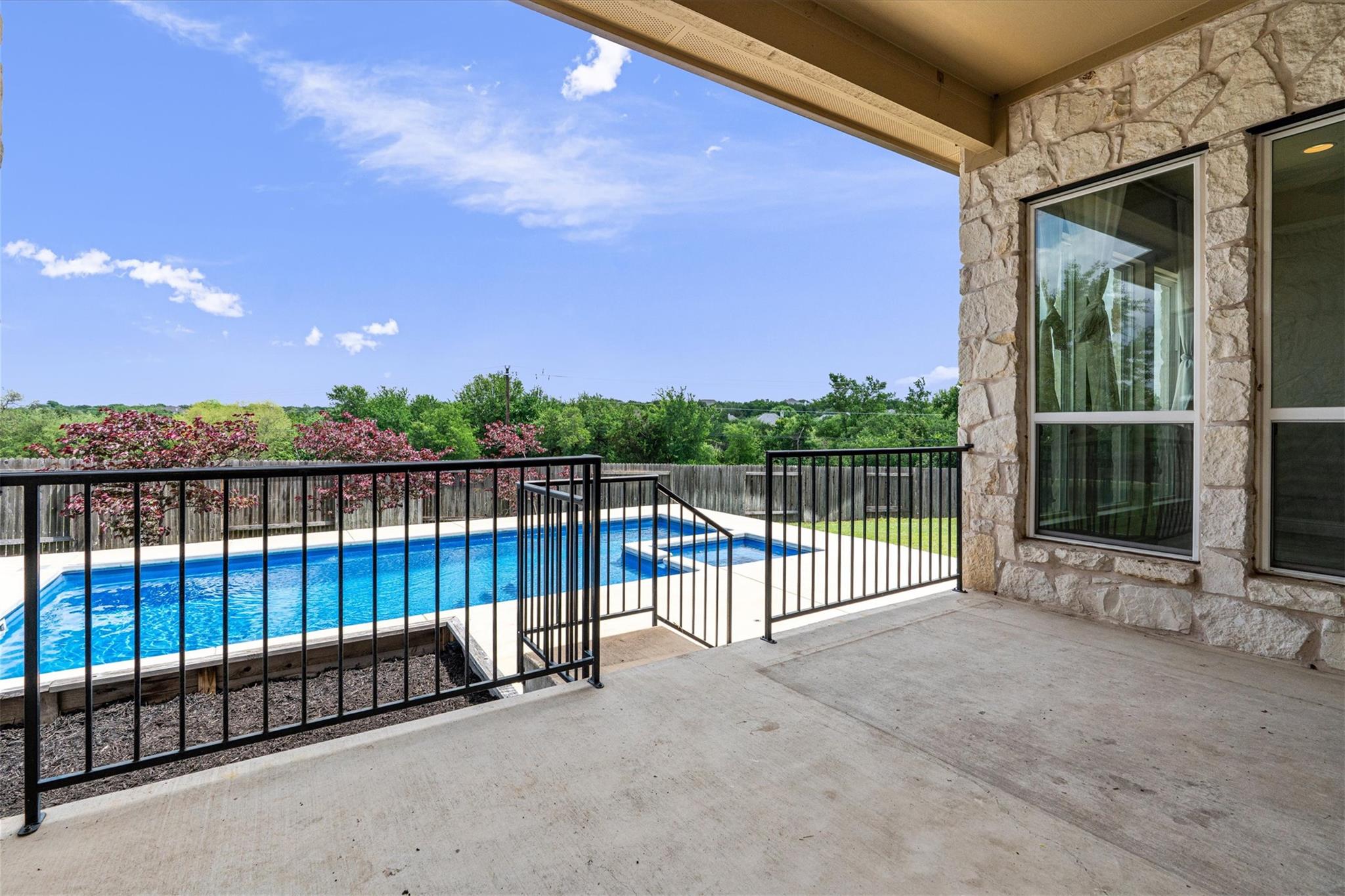 622 Cheyenne LN