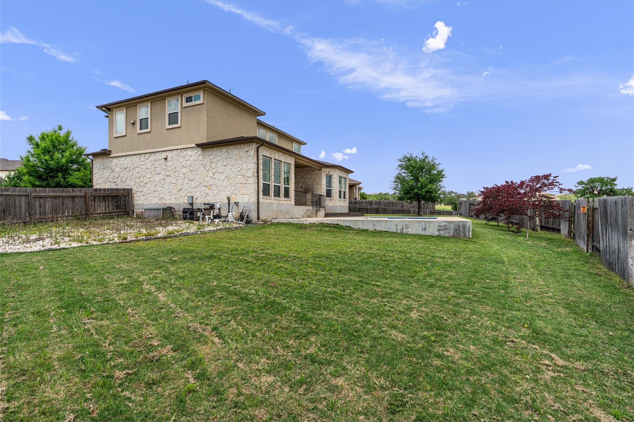 622 Cheyenne LN