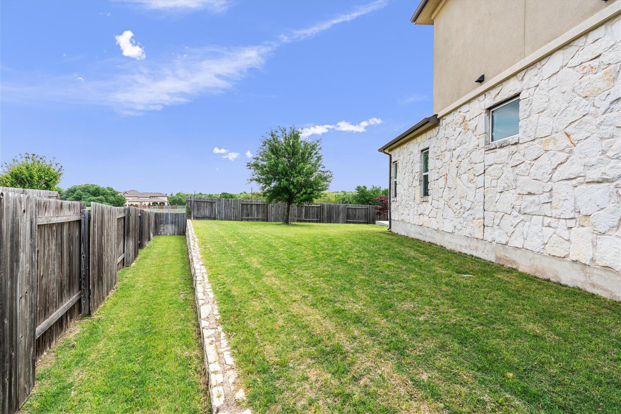622 Cheyenne LN