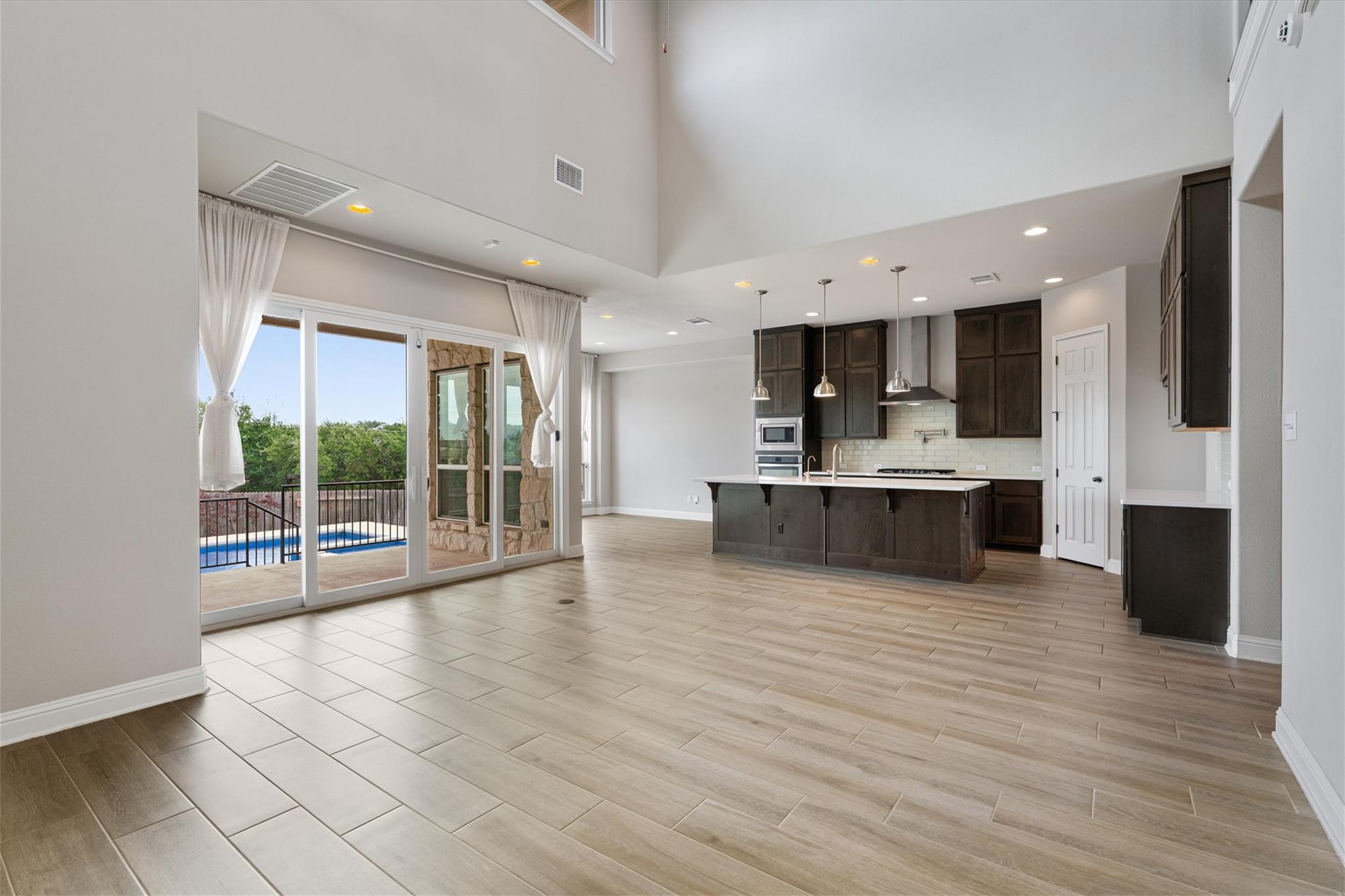 622 Cheyenne LN