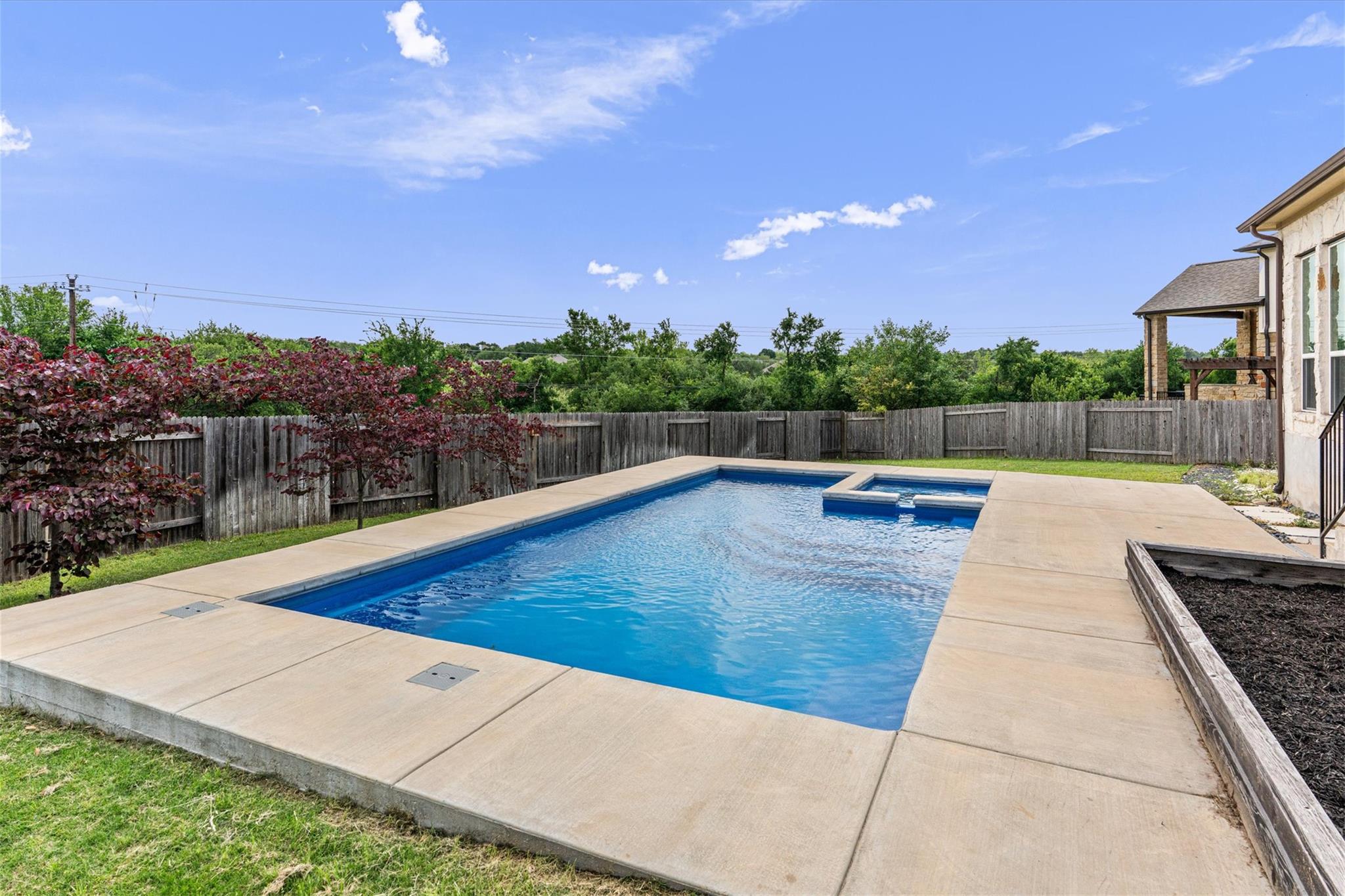 622 Cheyenne LN