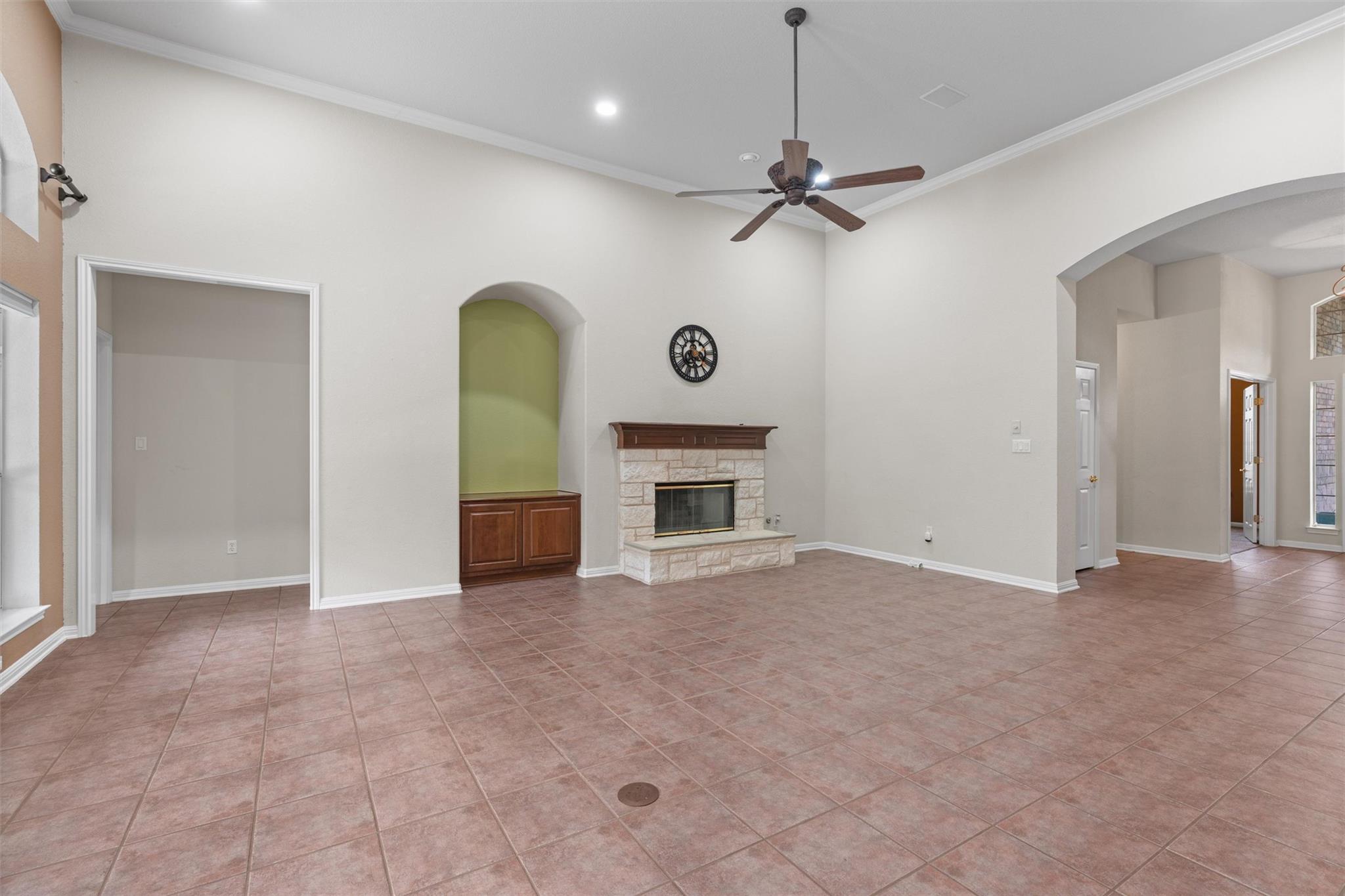 16004 Double Eagle DR